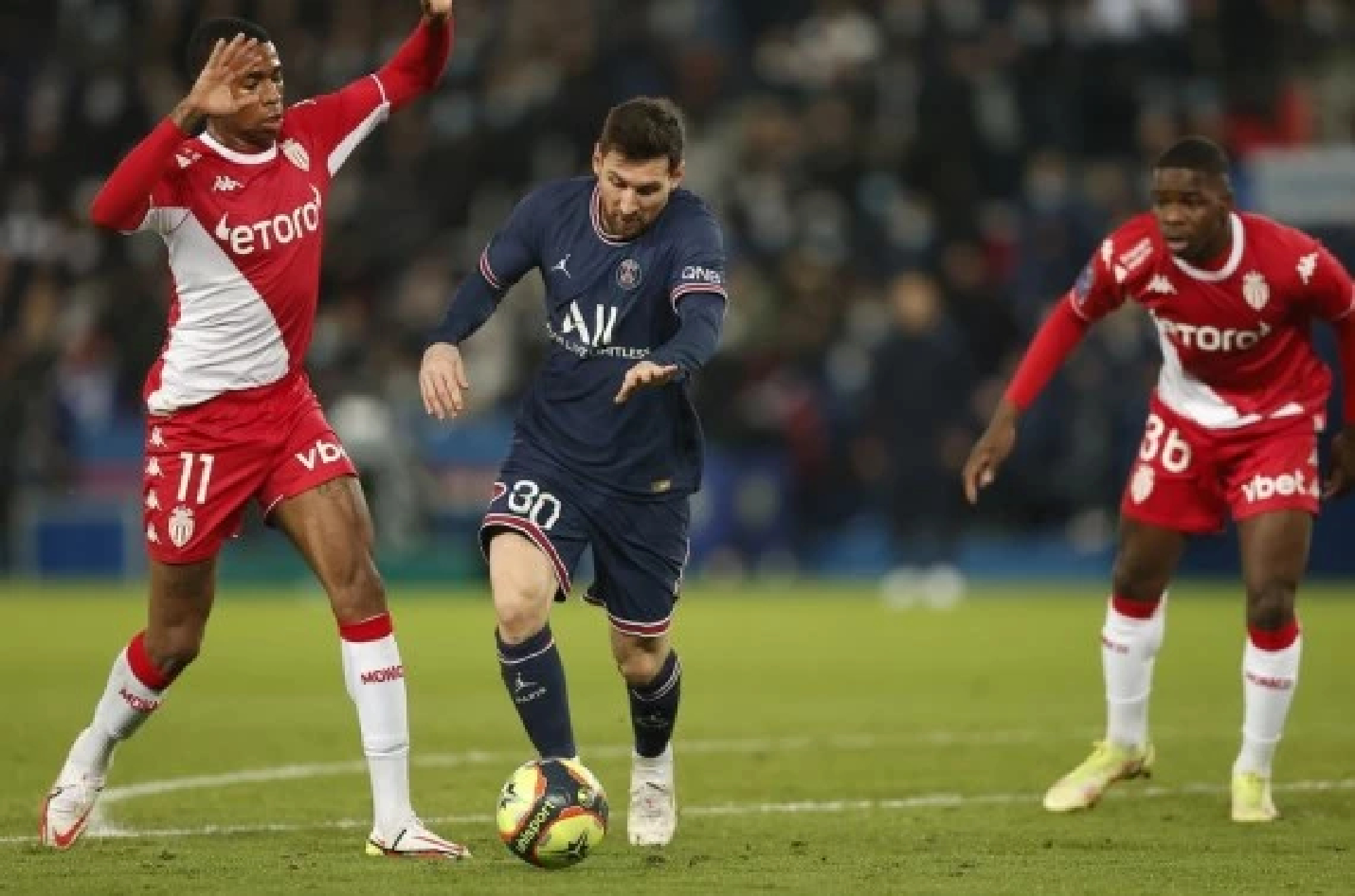 Messi tests positive for COVID-19