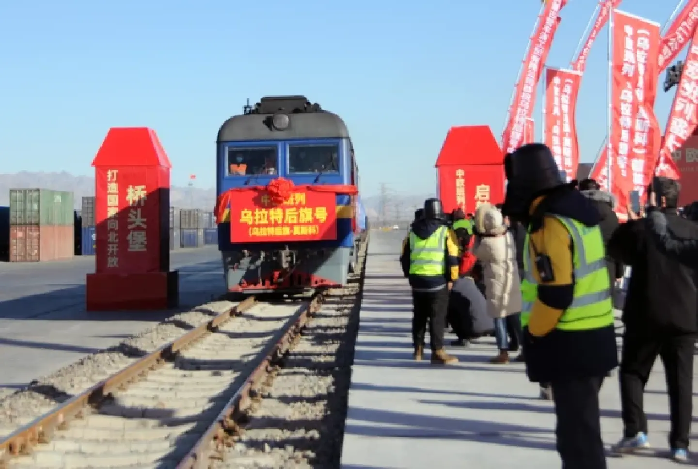 New cargo train links Chinas Inner Mongolia, Moscow