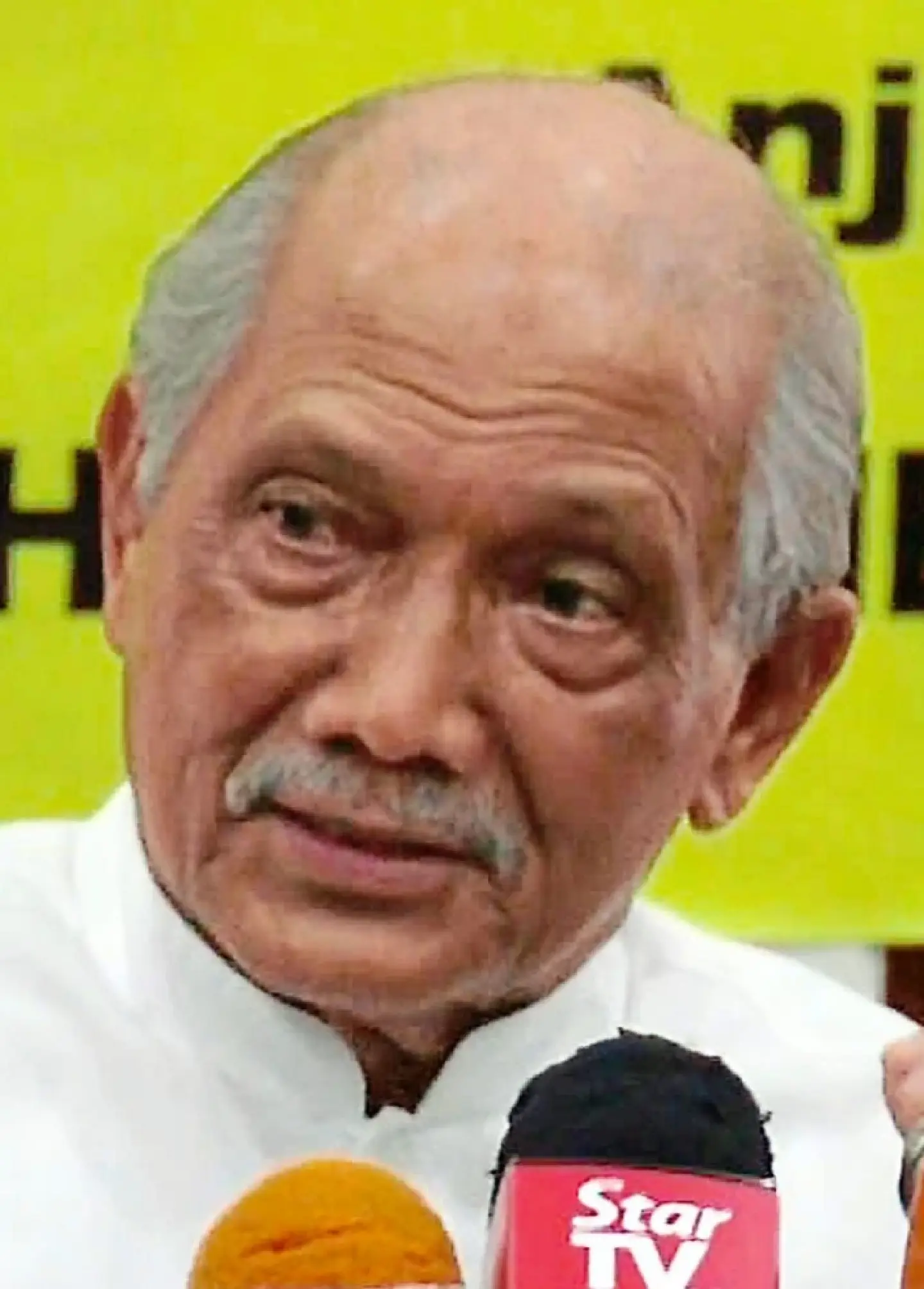 Talks in KL to end deadly Thai conflict