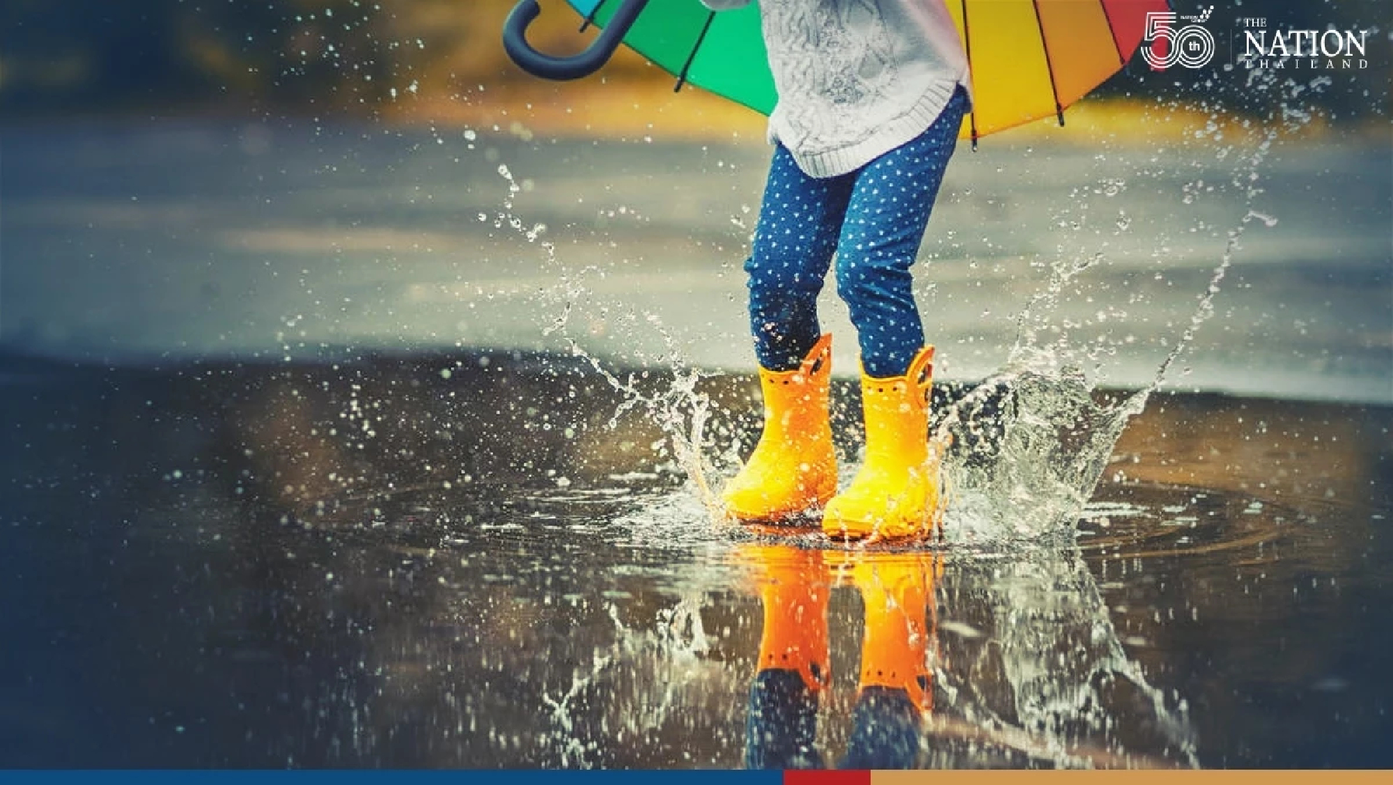 Cool to cold weather in upper Thailand, isolated light rains in the East, the Central and the South