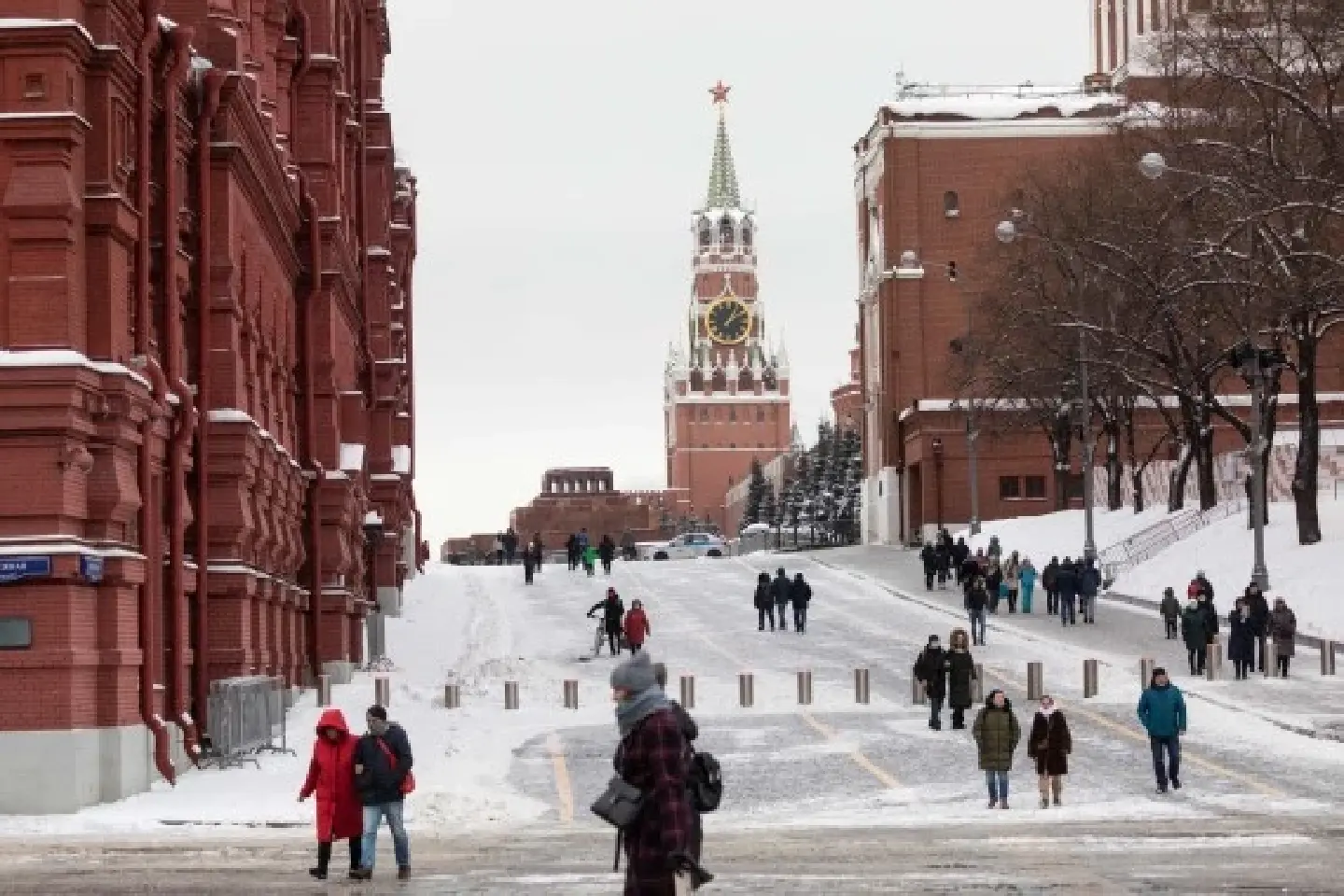 Russia sets new record for daily COVID-19 cases