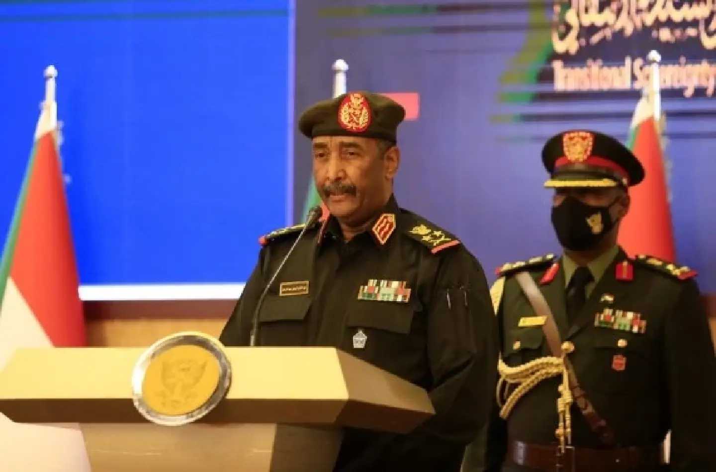 Sudanese leader keen on dialogue for resolving political crisis