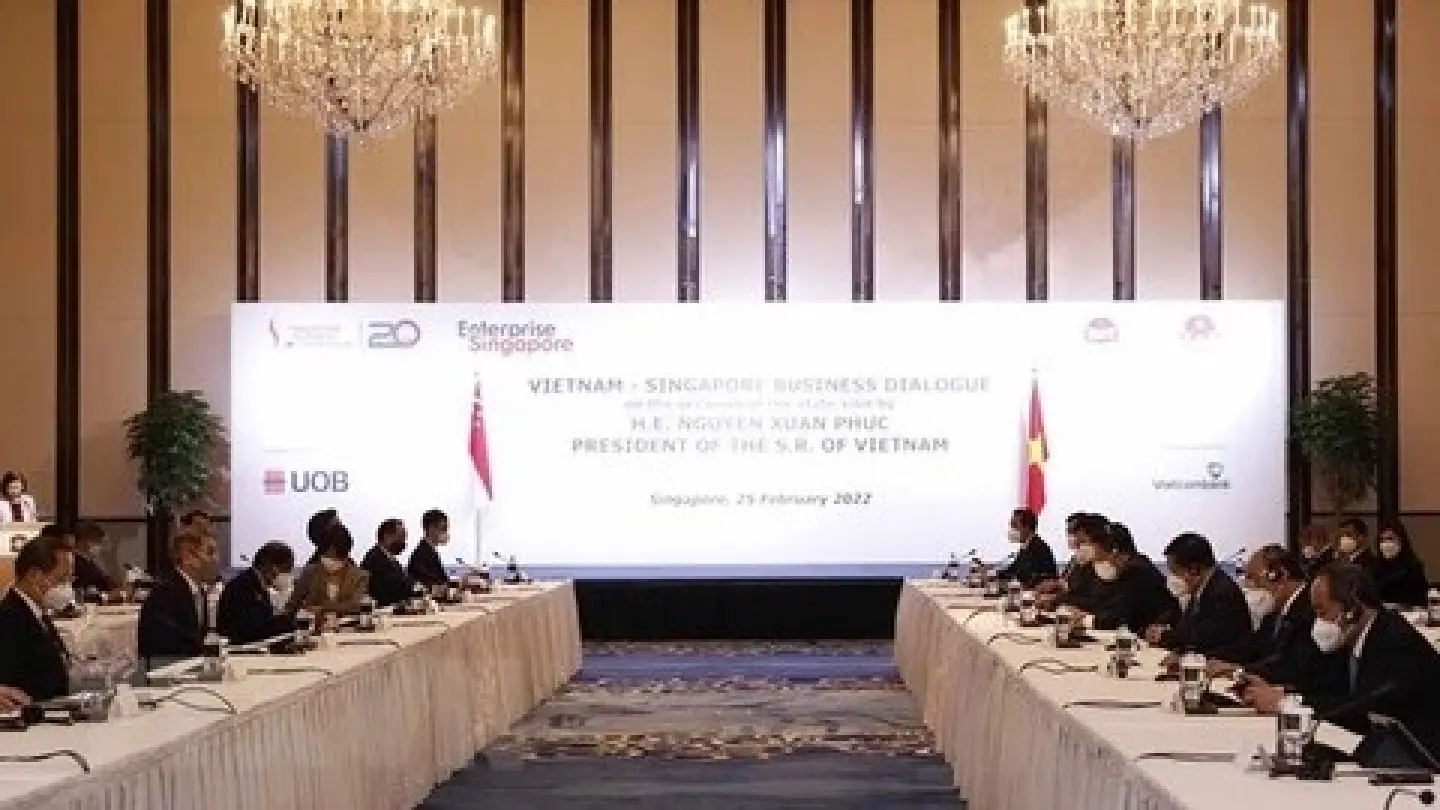 Vietnamese, Singaporean firms sign deals worth nearly US$11 billion Vietnamese, Singaporean firms sign deals worth nearly US$11 billion