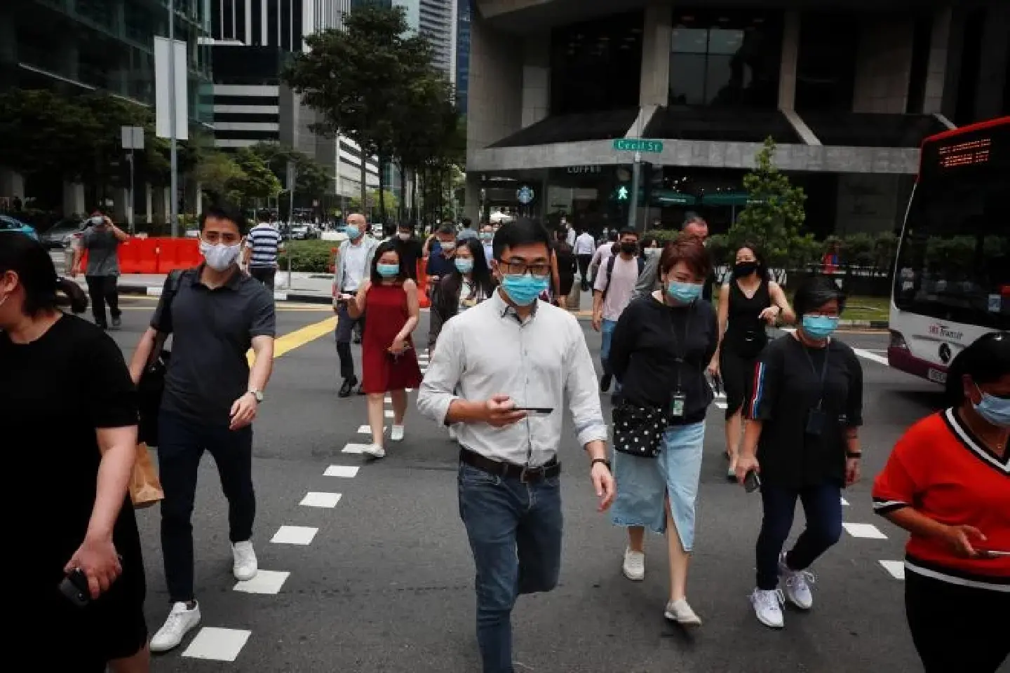 S’pore firms confident despite Omicron wave, plan to make hybrid work permanent S’pore firms confident despite Omicron wave, plan to make hybrid work permanent