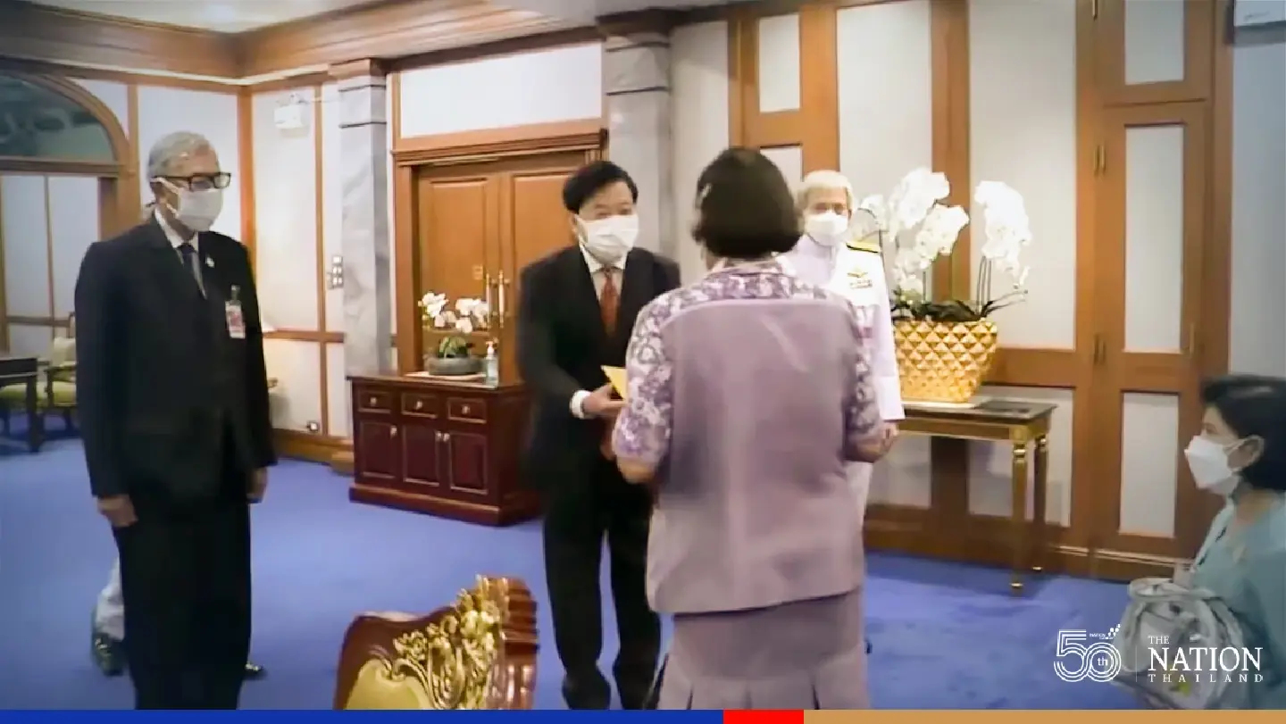 China donates another 100,000 Sinopharm doses to Thailand China donates another 100,000 Sinopharm doses to Thailand