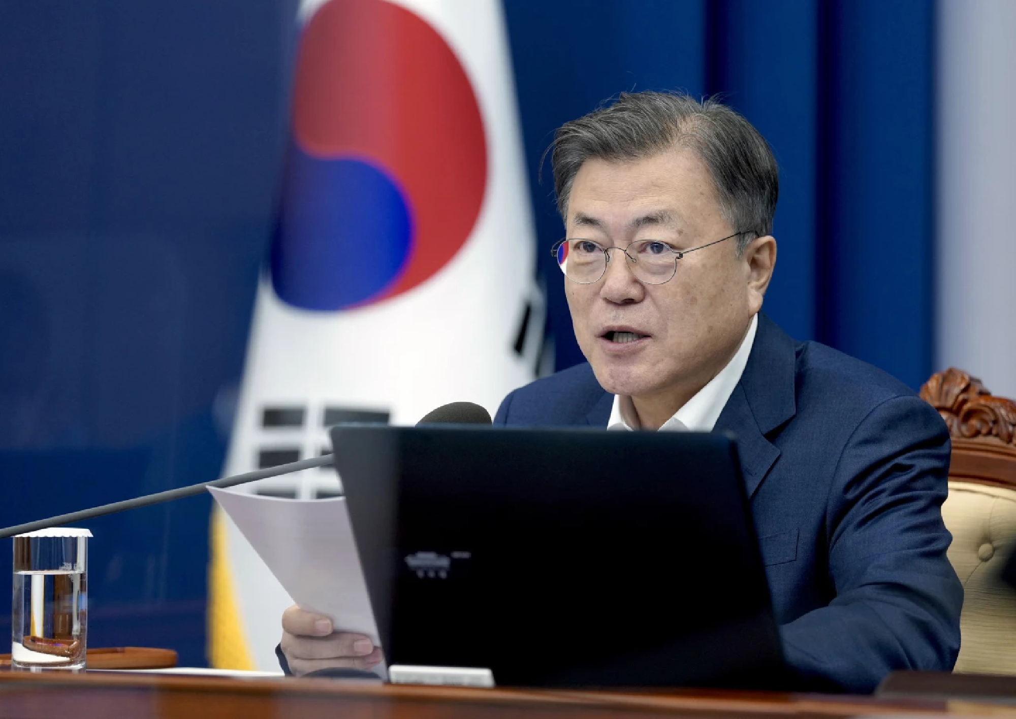 Moon welcomes WHO's decision to establish global biomanufacturing training hub in S. Korea