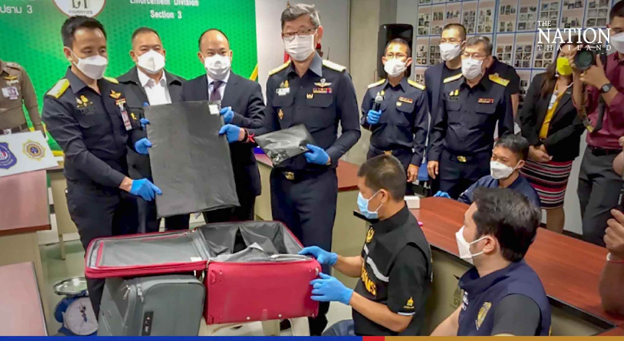 Three Brazilians nabbed at Suvarnabhumi for allegedly smuggling 15.5kg of cocaine