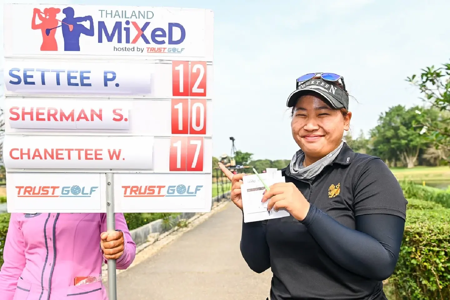 Chanettee fires brilliant eagle to stay on top at Thailand Mixed