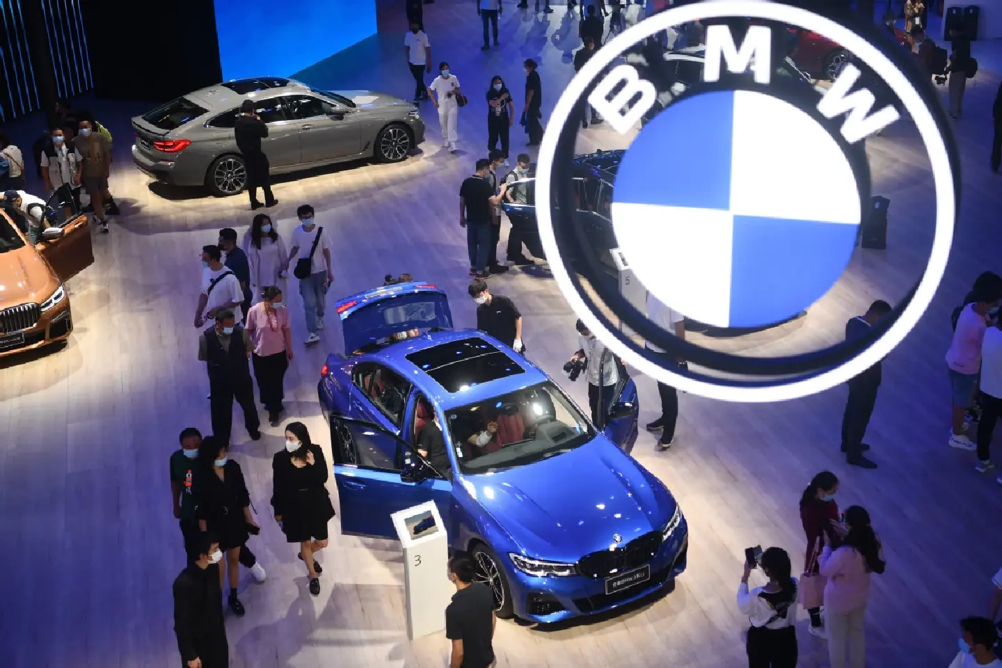 BMW owns majority stake in Chinese JV BMW owns majority stake in Chinese JV