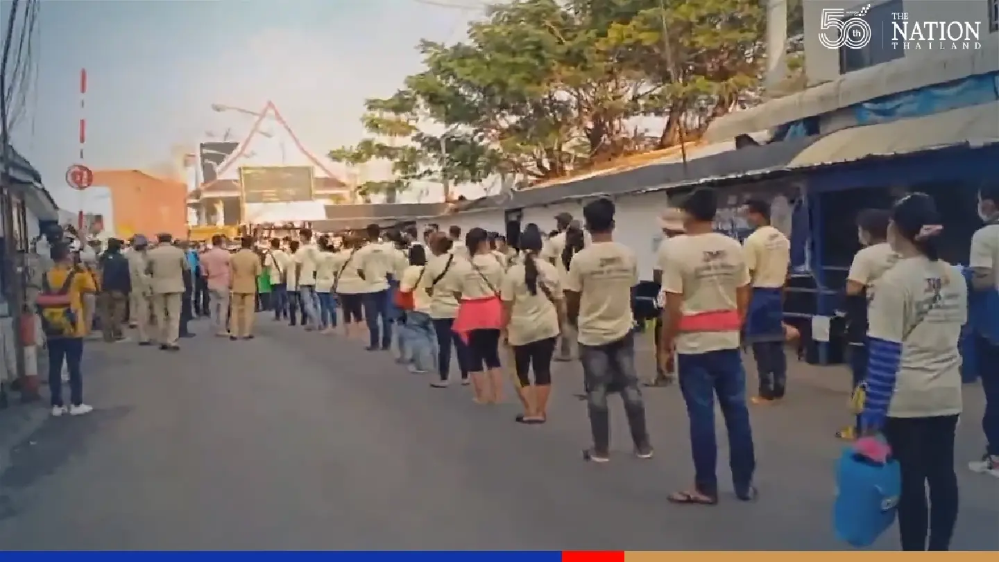 Cambodians flow into Thailand as country reopens to migrant workers Cambodians flow into Thailand as country reopens to migrant workers