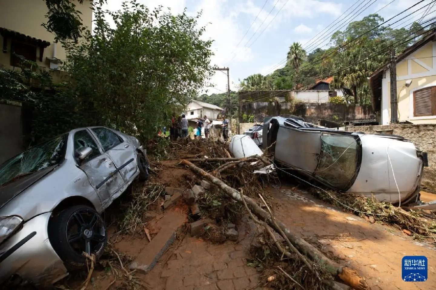 Death toll from Brazil landslides, floods climbs to 97 Death toll from Brazil landslides, floods climbs to 97