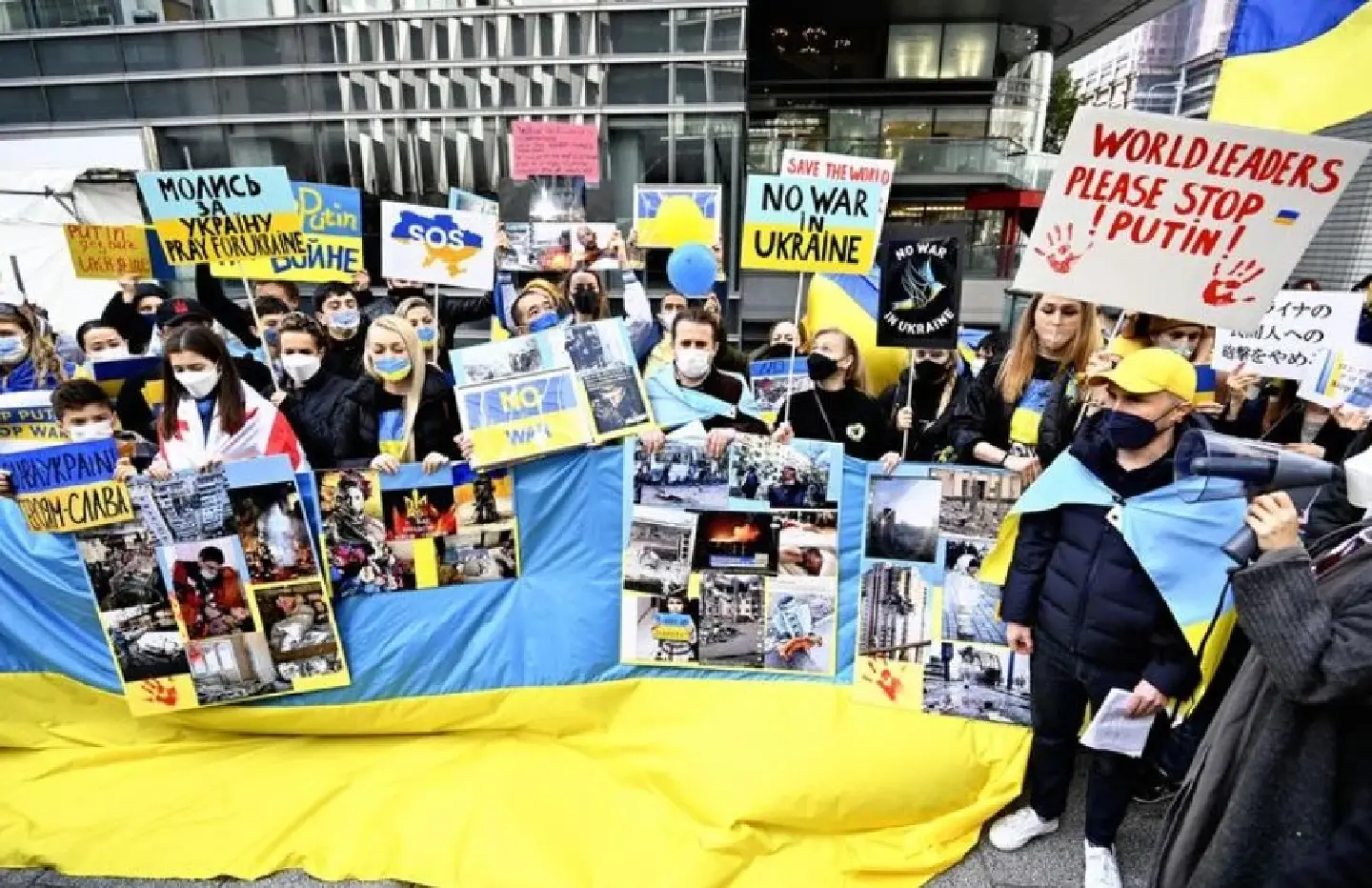 Rallies supporting Ukraine take place in various parts of Japan