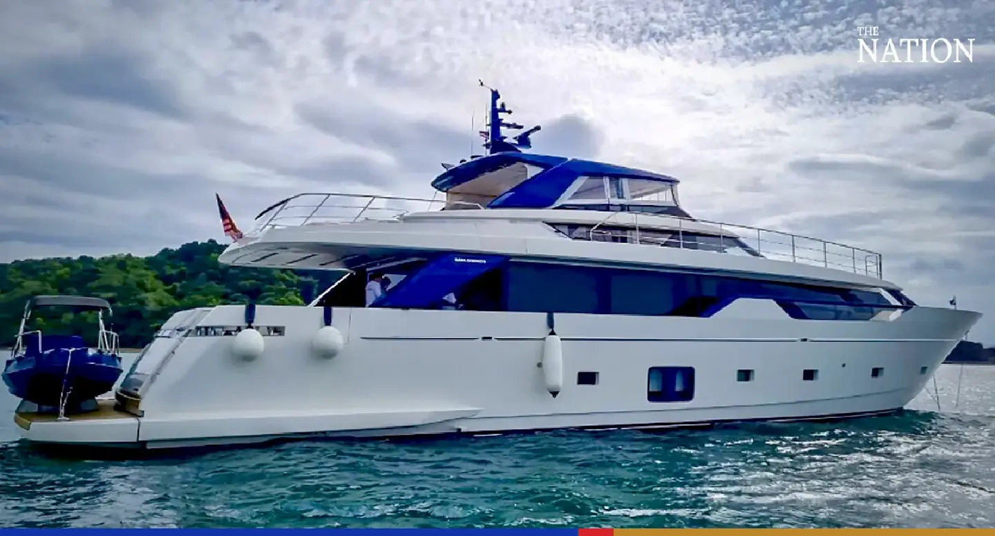 M’sian yacht brings in first group tourists to Phuket via sea under Test & Go scheme M’sian yacht brings in first group tourists to Phuket via sea under Test & Go scheme