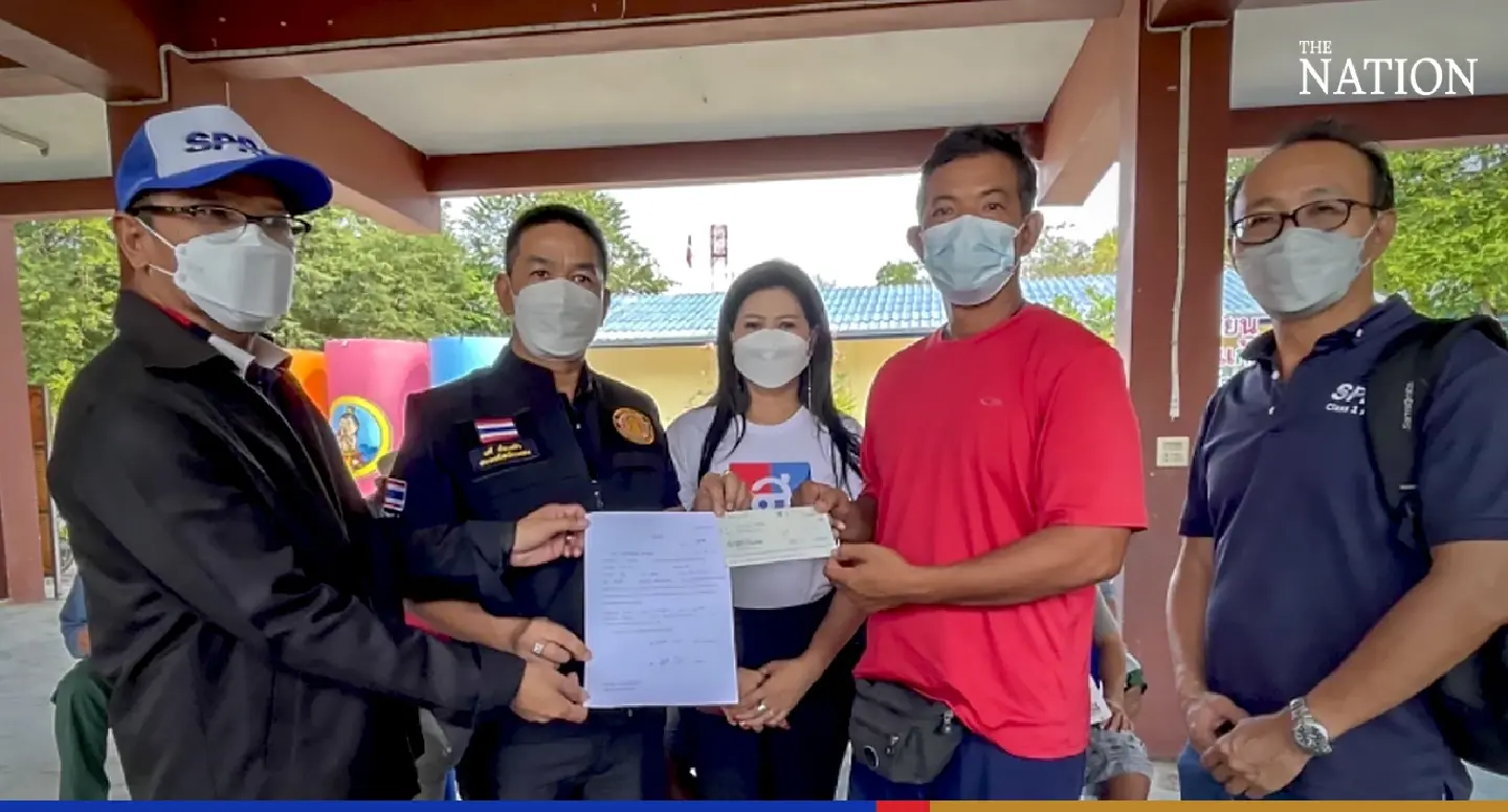 SPRC pays 36 Samet fishermen THB45,000 each for oil spill SPRC pays 36 Samet fishermen THB45,000 each for oil spill