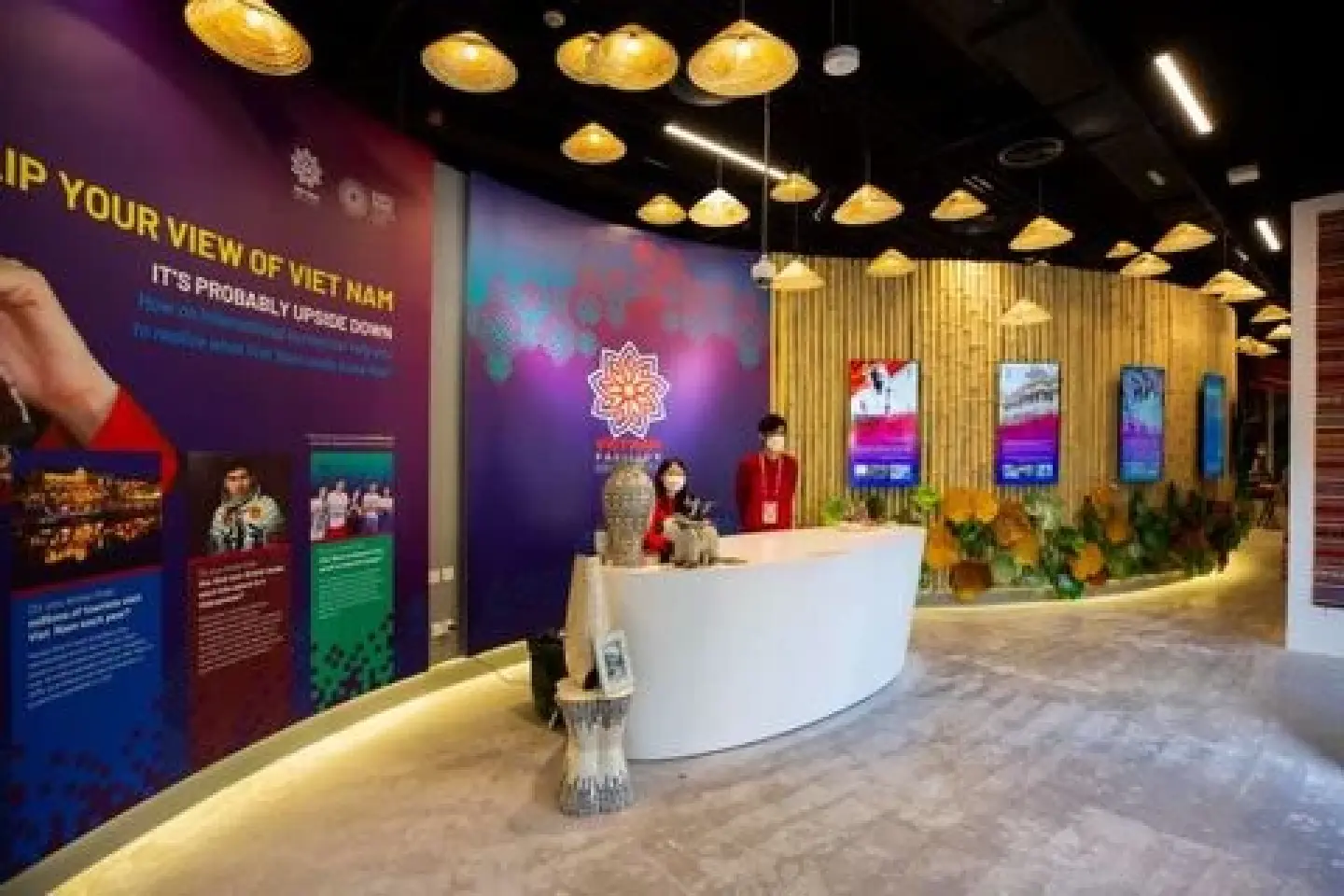 Emirates resumes commercial flights to and from Viet Nam