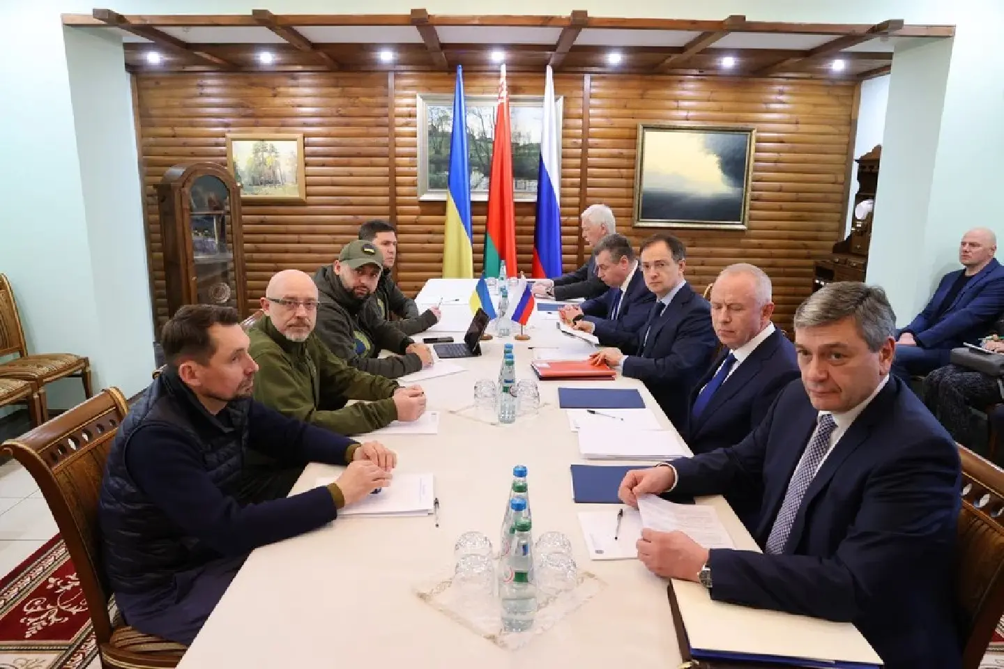 Russia, Ukraine fail to agree on cease-fire at talks Russia, Ukraine fail to agree on cease-fire at talks