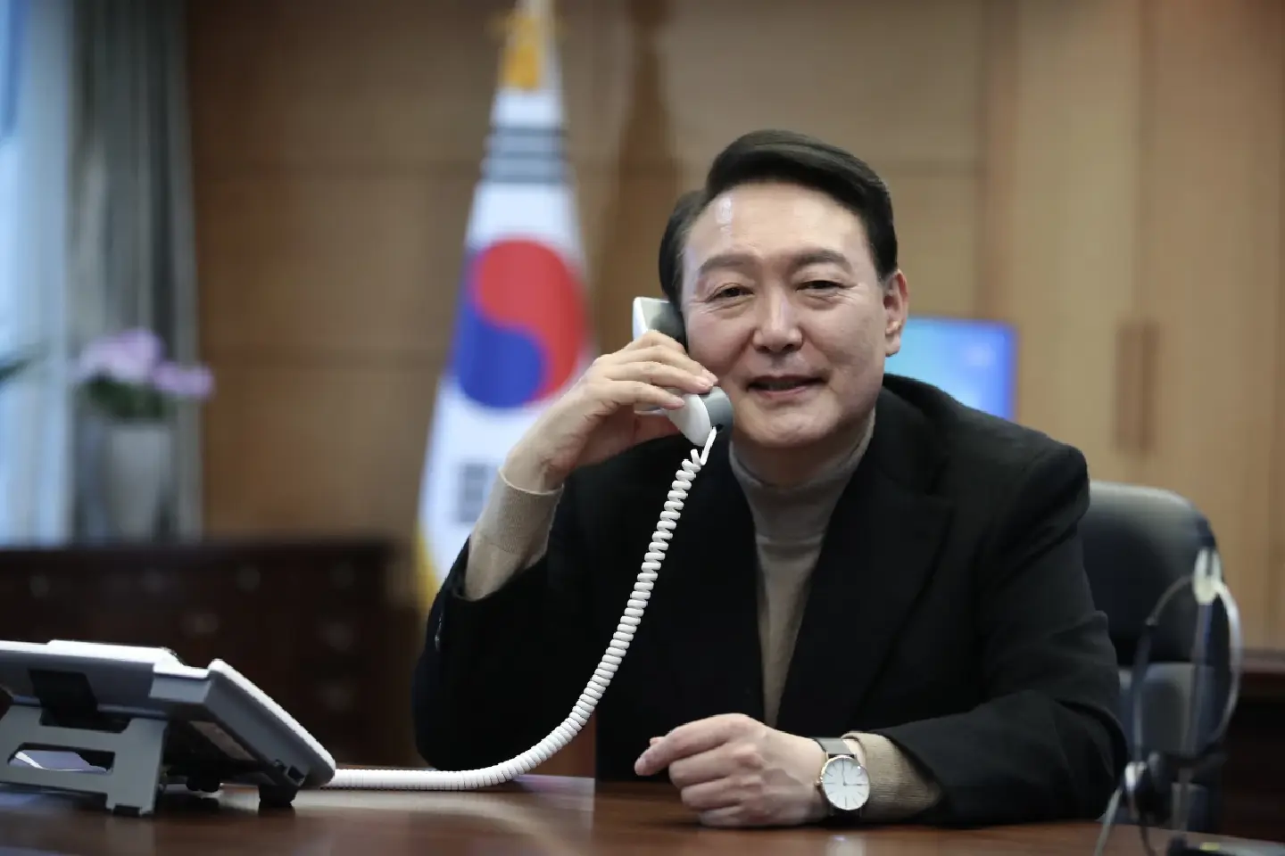 Yoon discusses N. Korea, Ukraine crisis with British PM Yoon discusses N. Korea, Ukraine crisis with British PM