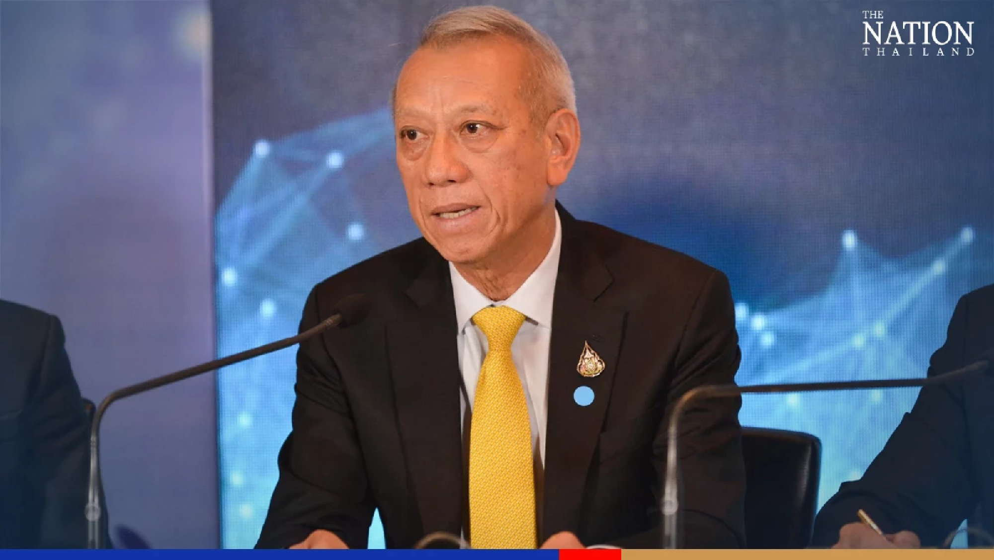 Tourism minister seeks ways to help 7,000 stranded Russian, Ukrainian tourists