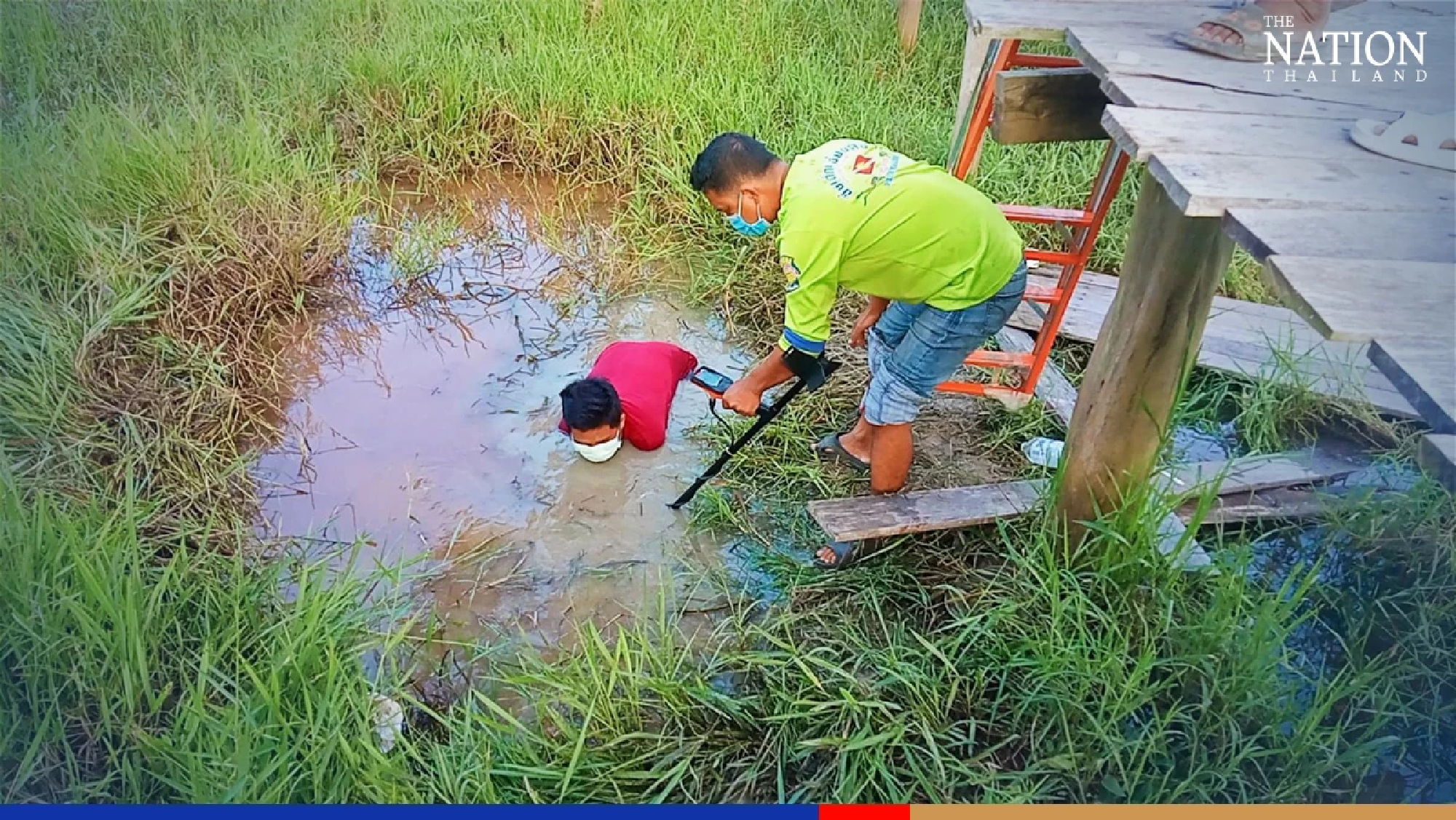 4 tourists injured as wooden bridge collapsed in Phatthalung