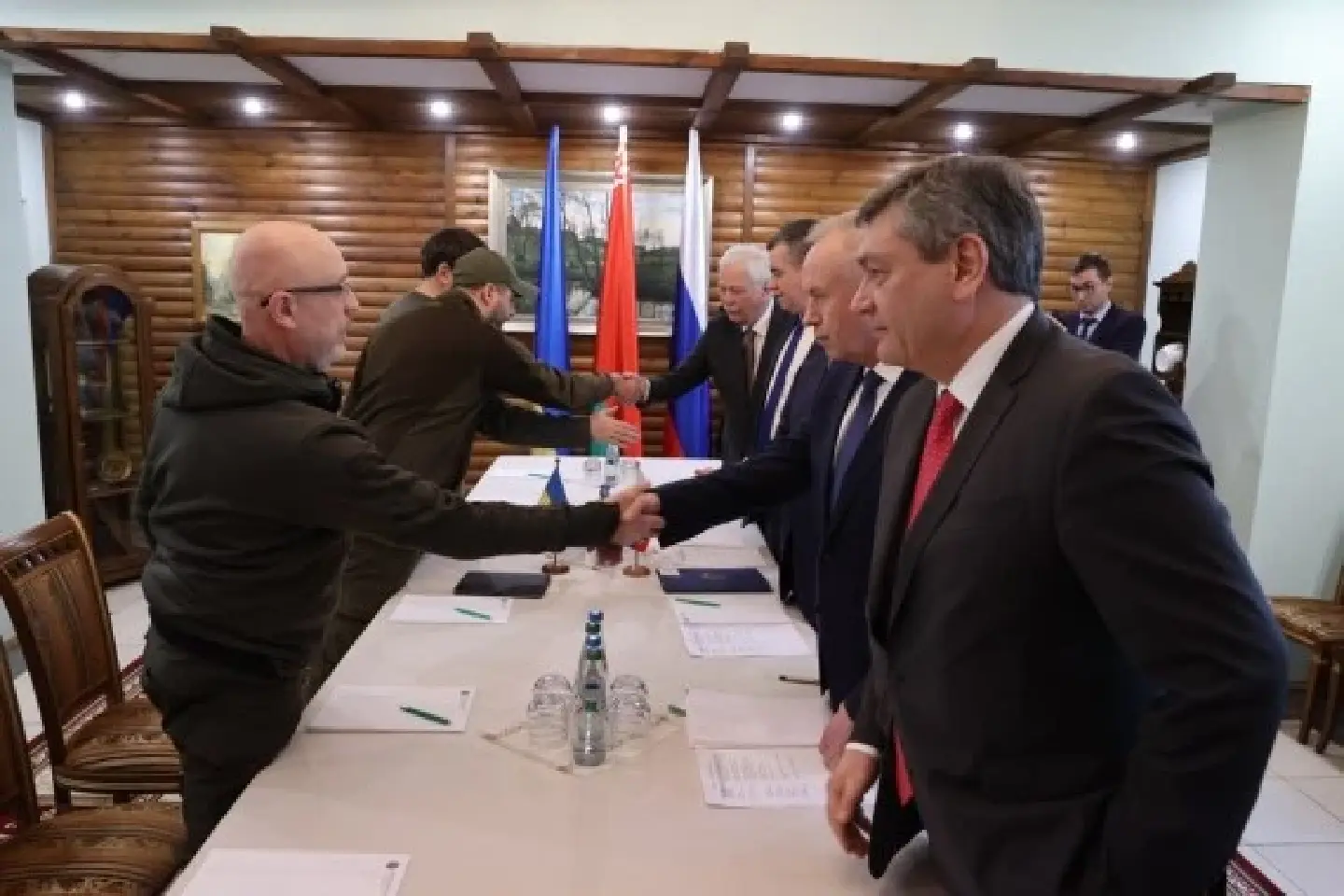 Russia, Ukraine end second round of talks, agree to organize humanitarian corridors Russia, Ukraine end second round of talks, agree to organize humanitarian corridors
