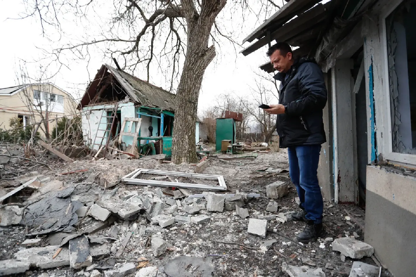 Washington should stop salting Cold War wound in Ukraine crisis: China Daily editorial