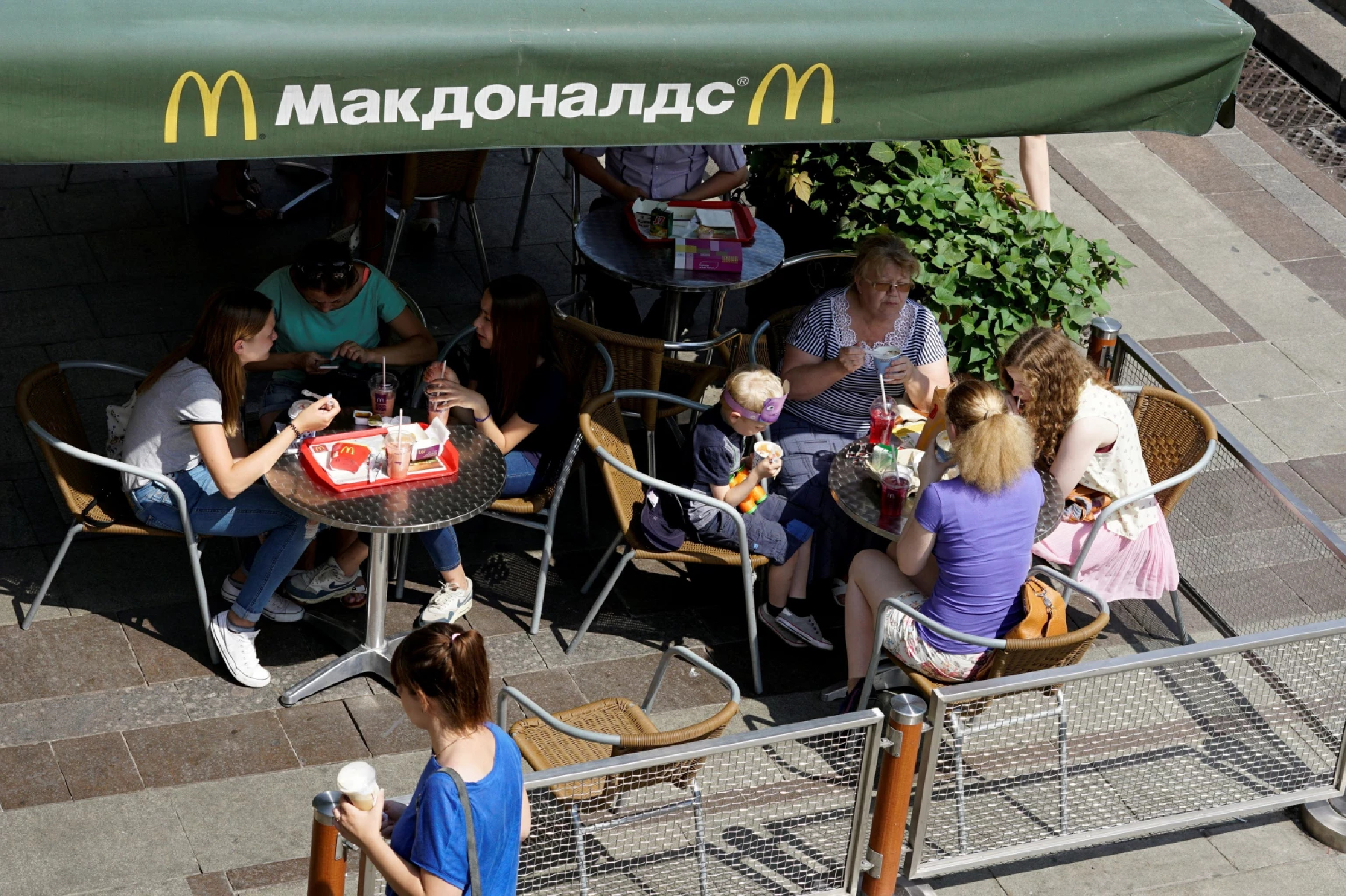 McDonald's pause in Russia marks "a new era of division," analyst says