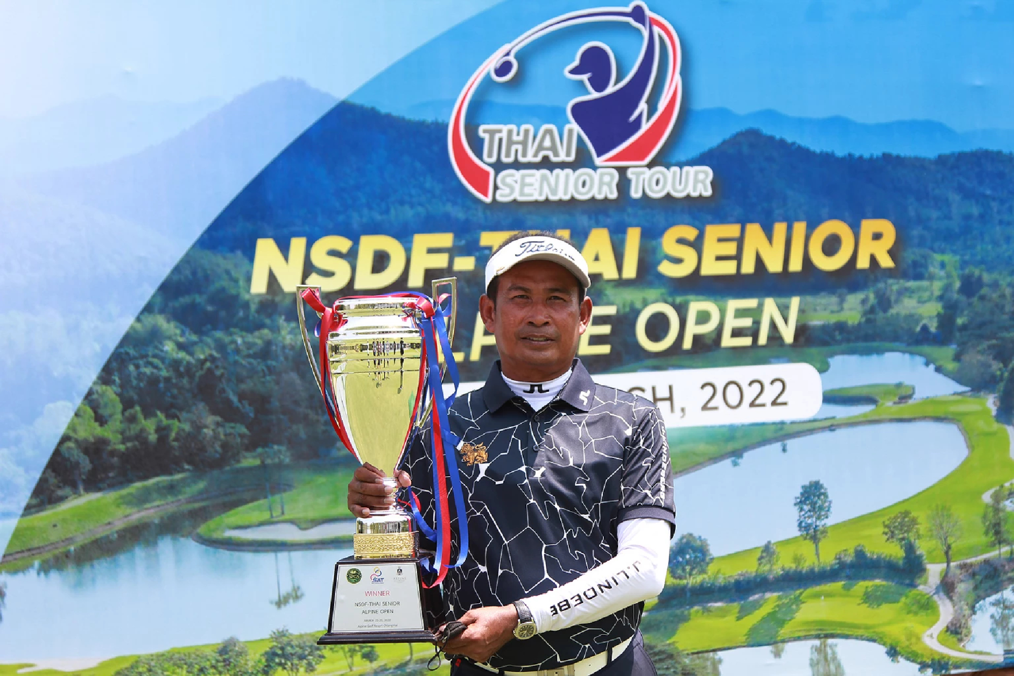 Thavorn Wiratchan won "Thai Senior Alpine Open"
