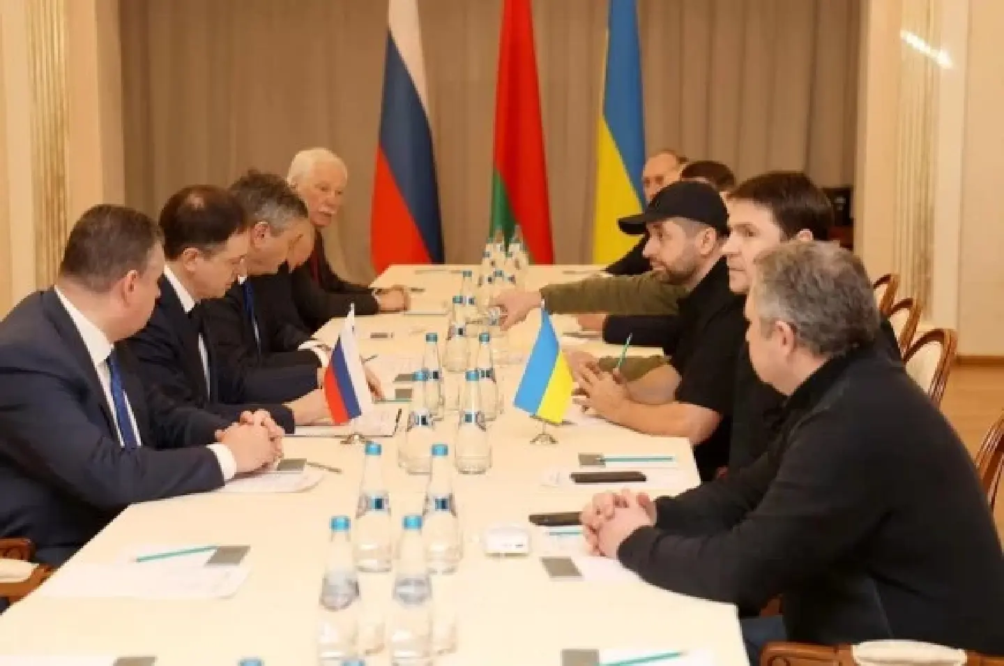 Russia, Ukraine conclude first-round talks without clear breakthrough Russia, Ukraine conclude first-round talks without clear breakthrough
