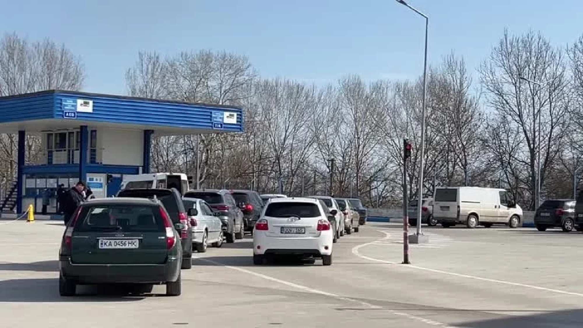 Increase in traffic at Moldova-Ukraine border as refugees return to Ukraine