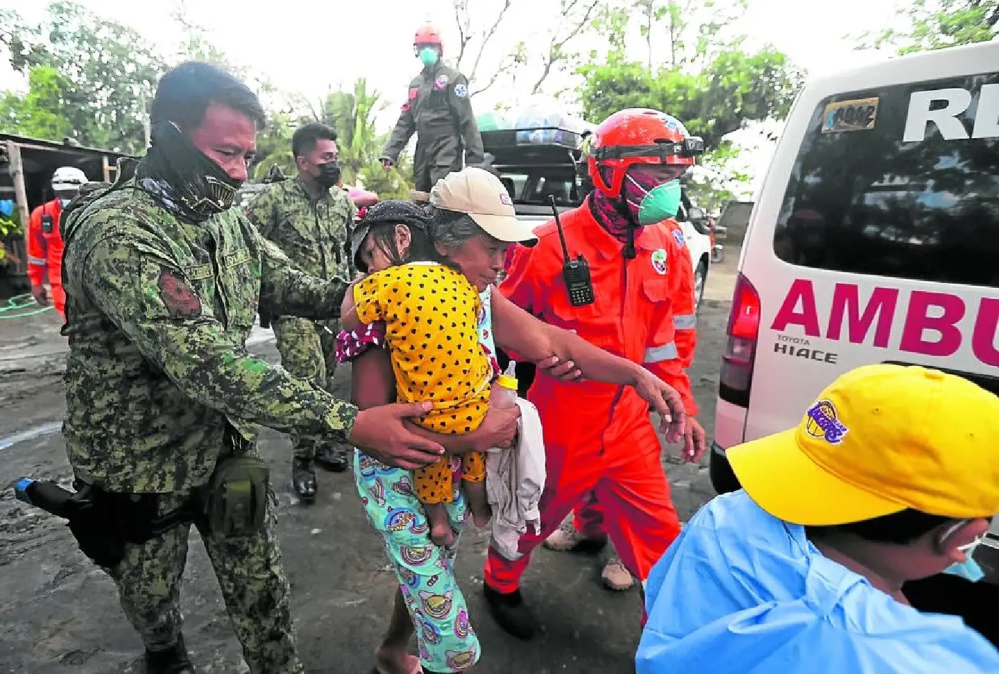 Taal eruption forces 9,000 residents to evacuate Taal eruption forces 9,000 residents to evacuate