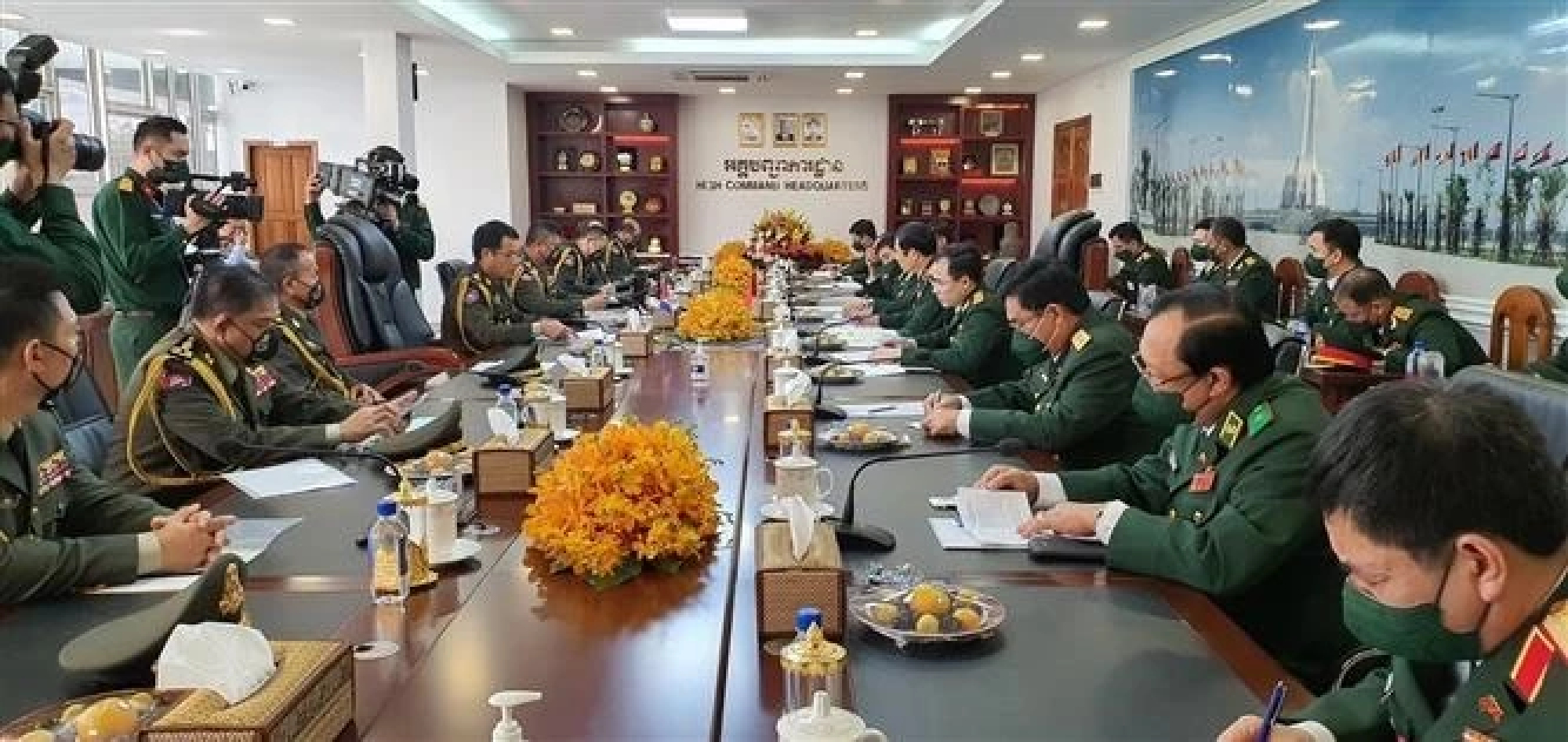 Việt Nam, Cambodia enhance military relations