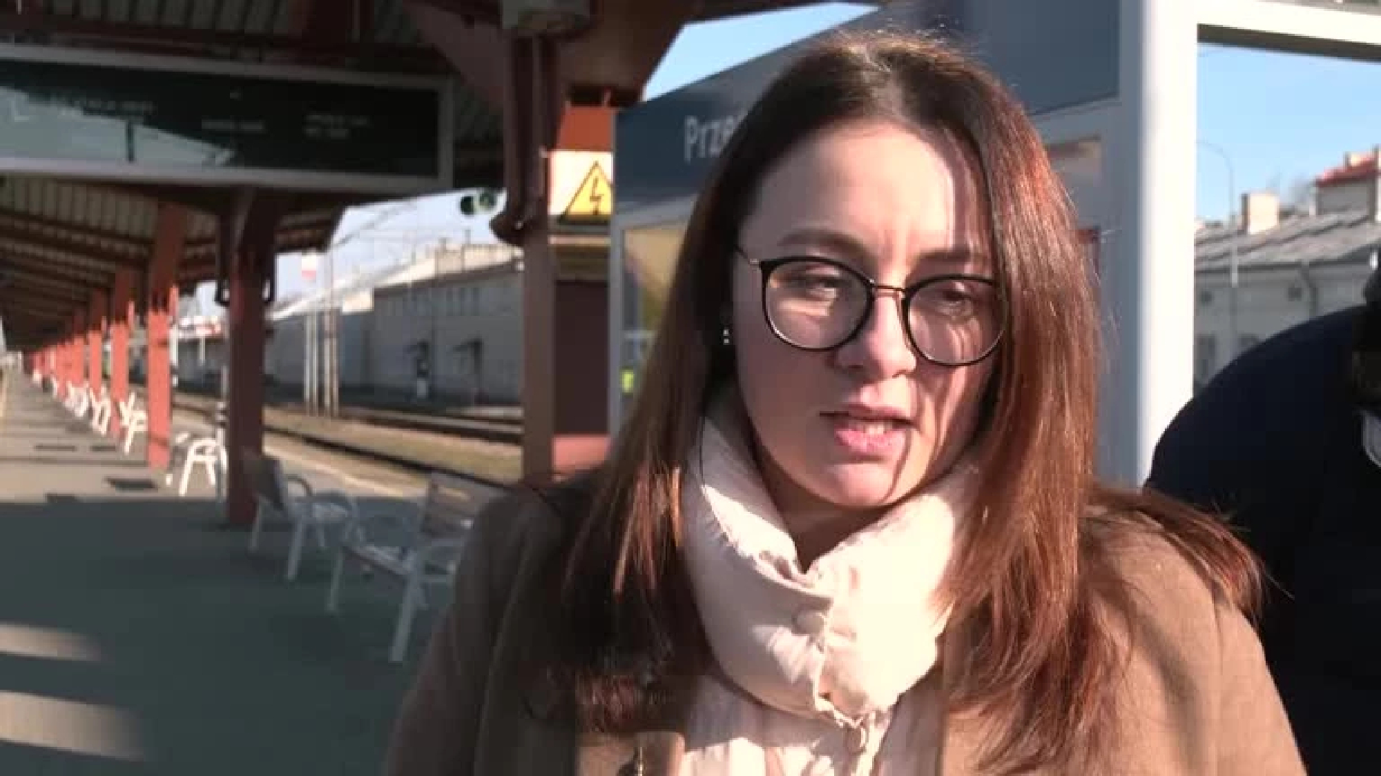 Ukraine facing humanitarian crisis, needs food and medicines, minister says