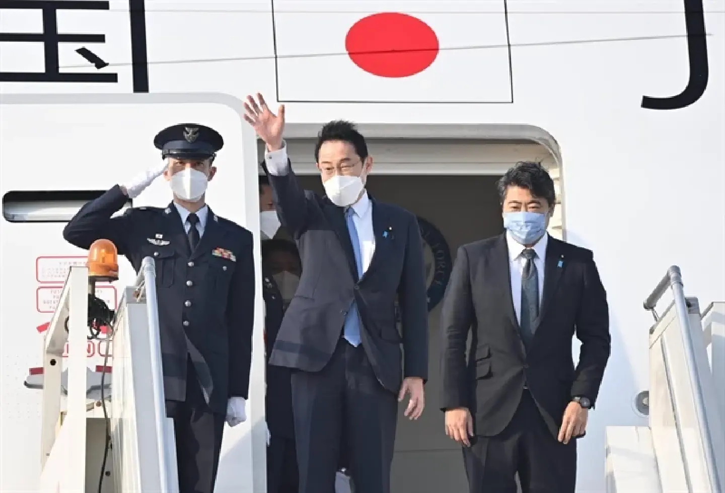Japanese premiere Kishida Fumio to visit Vietnam on April 30-May 1 Japanese premiere Kishida Fumio to visit Vietnam on April 30-May 1