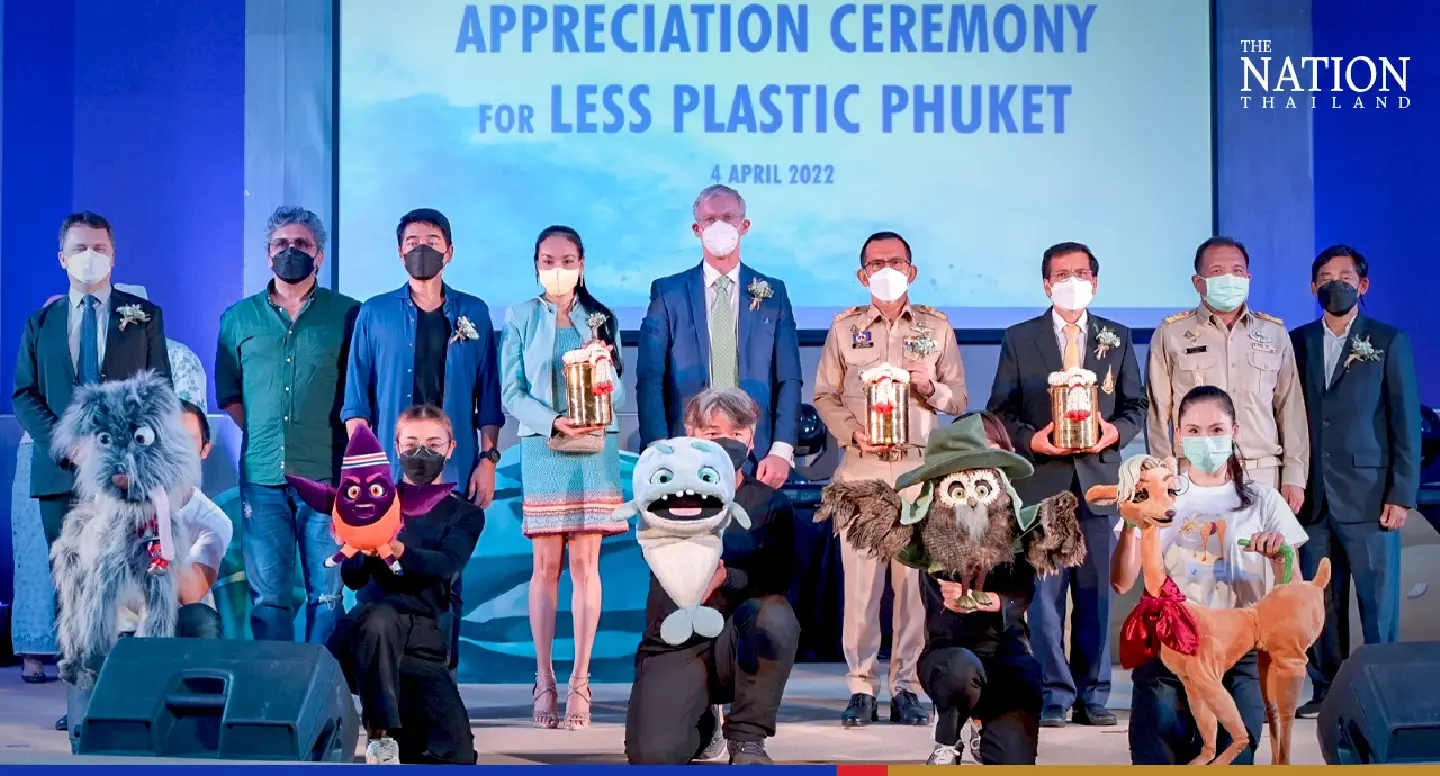 Phuket clears 3-tonne mountain of plastic trash from holiday beaches Phuket clears 3-tonne mountain of plastic trash from holiday beaches