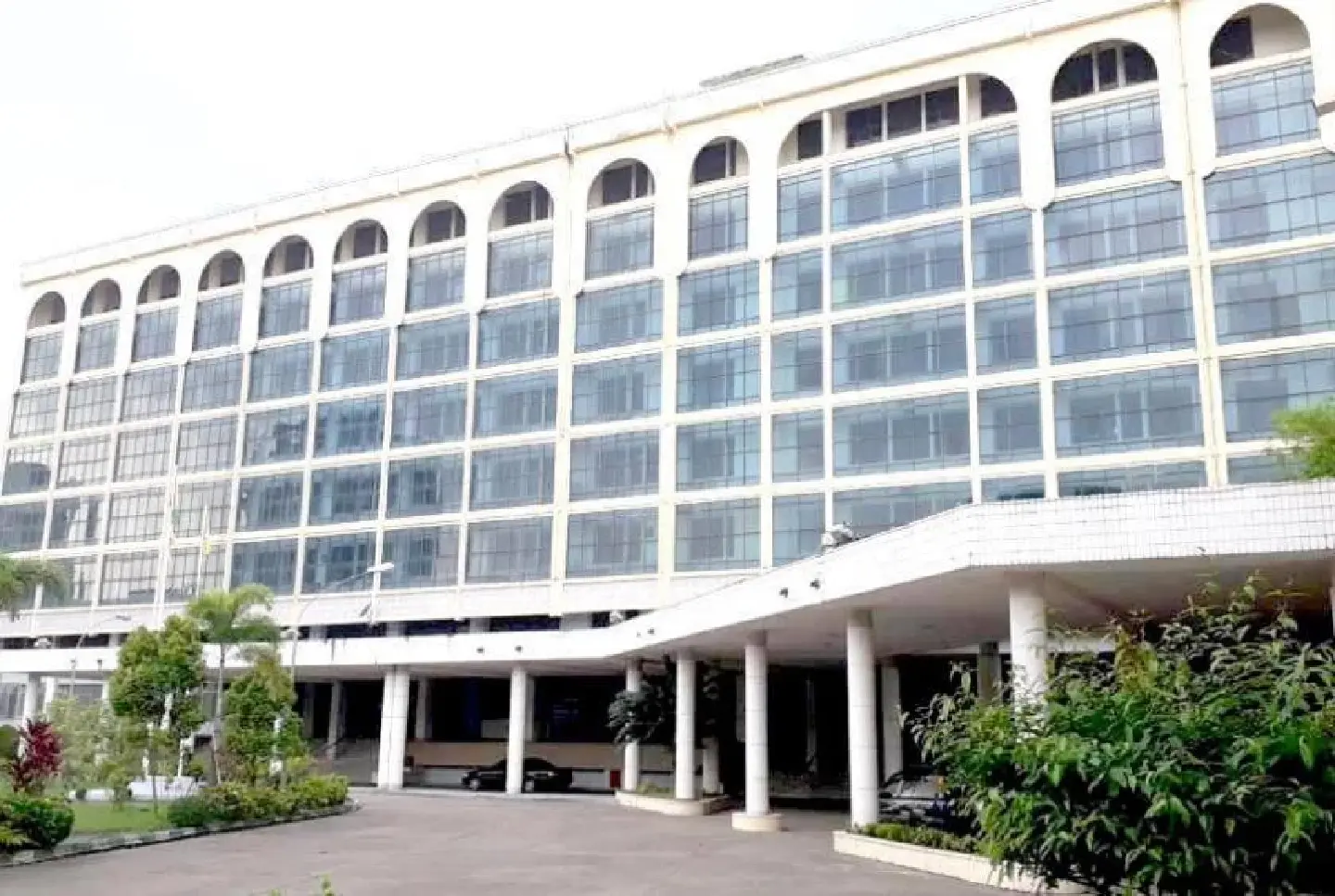 CBM eases cash withdrawal restrictions