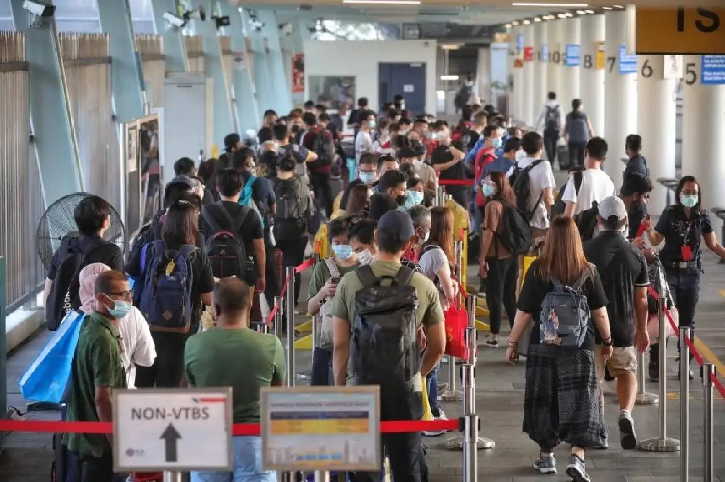 Thousands cross S'pore-Malaysia land borders after reopening