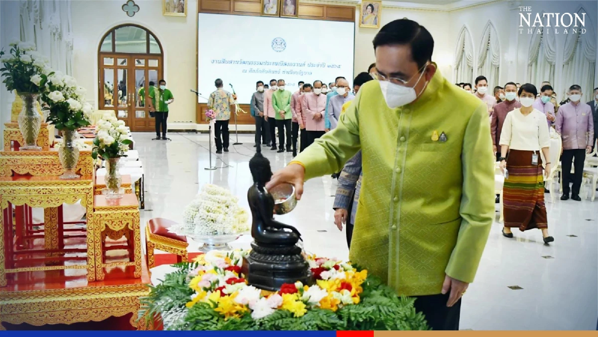 PM wishes Thais love and harmony