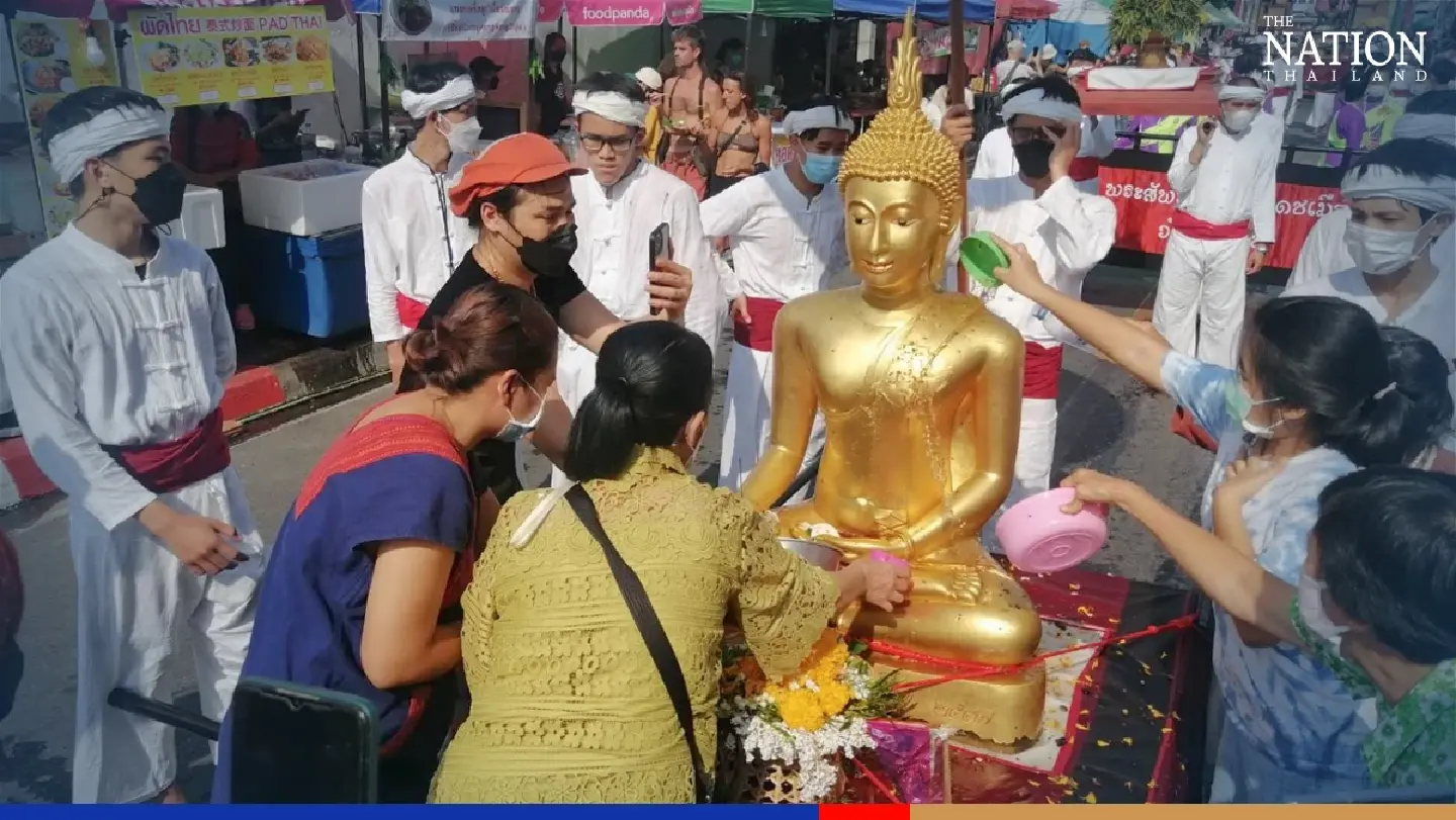 Songkran festivities captivate locals, tourists in Chiang Mai, Korat, Chonburi Songkran festivities captivate locals, tourists in Chiang Mai, Korat, Chonburi