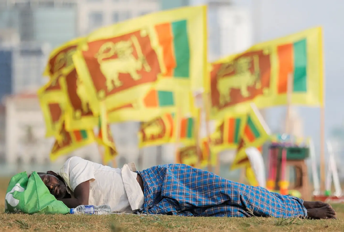 China offers $42.4 million in aid to crisis-hit Sri Lanka China offers $42.4 million in aid to crisis-hit Sri Lanka