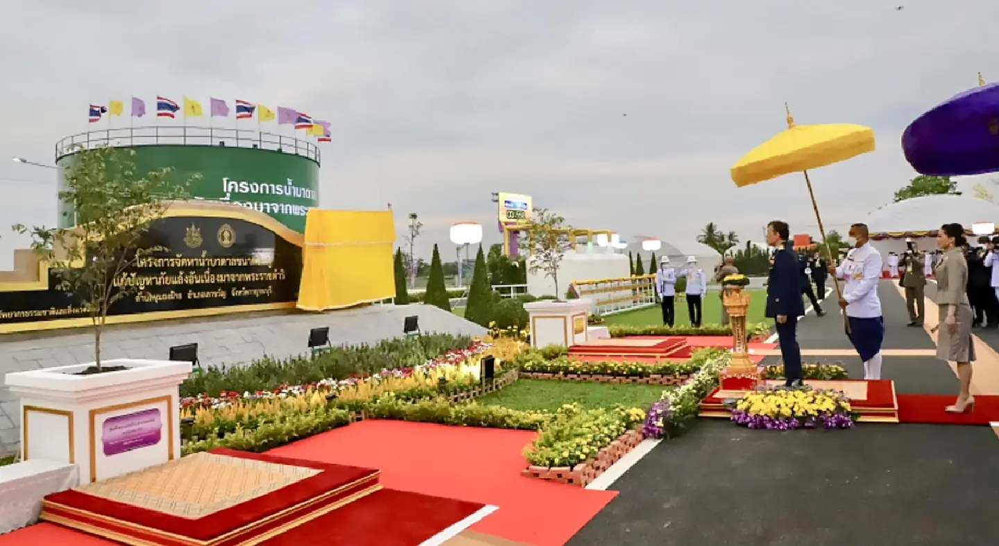 King and Queen open groundwater project in Kanchananburi