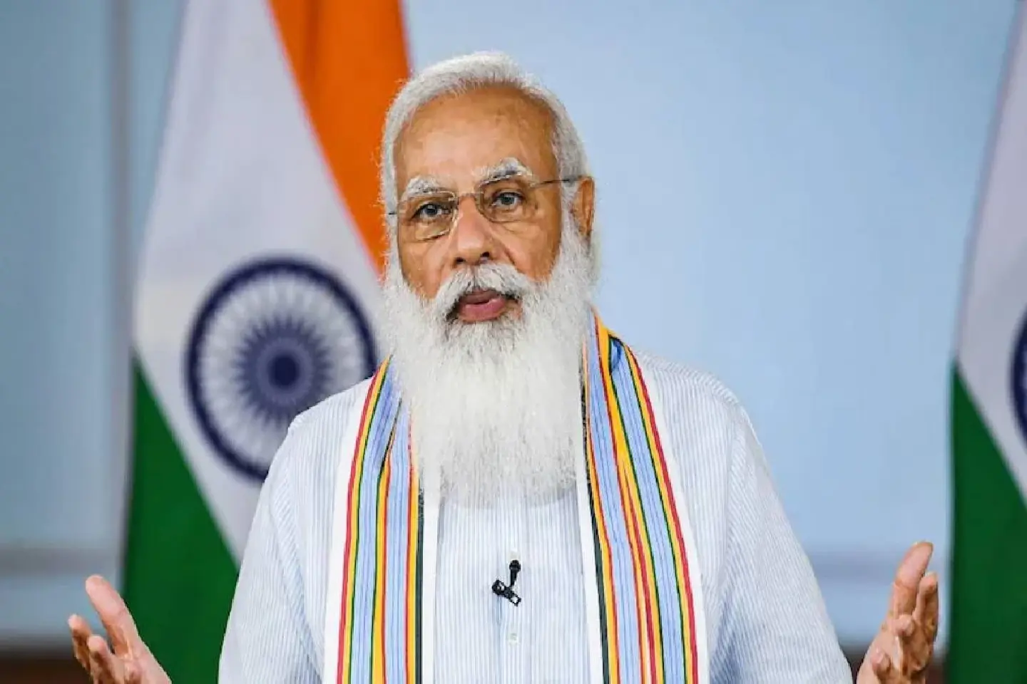 PM meets Russian Foreign Minister, says India is ready to contribute to peace efforts