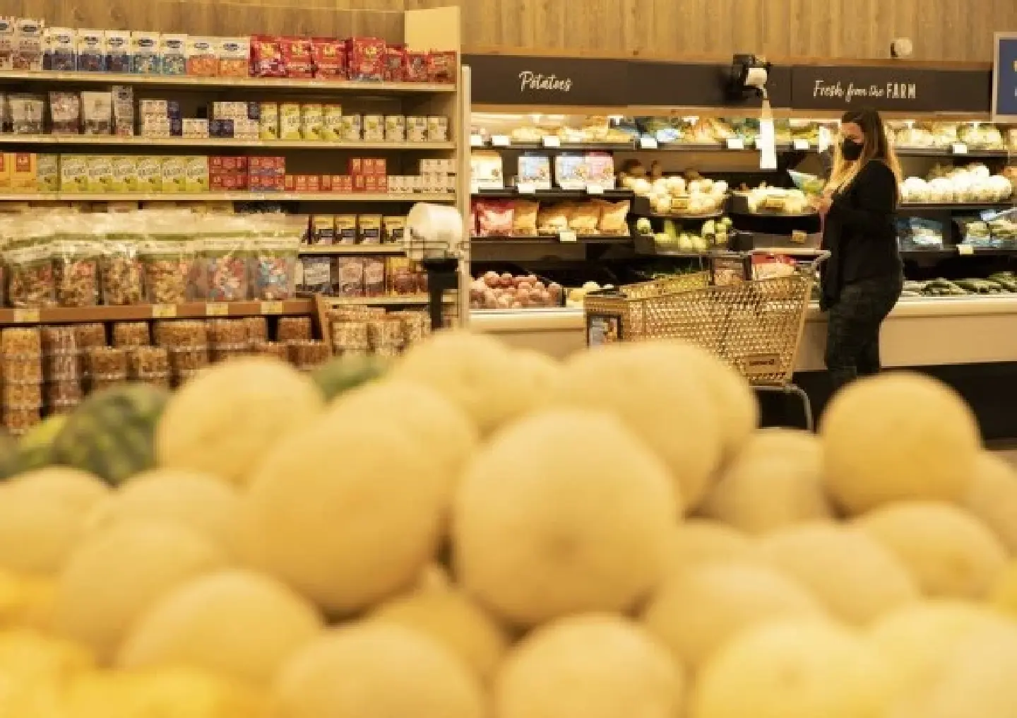 U.S. Fed official says getting inflation down is "of paramount importance"