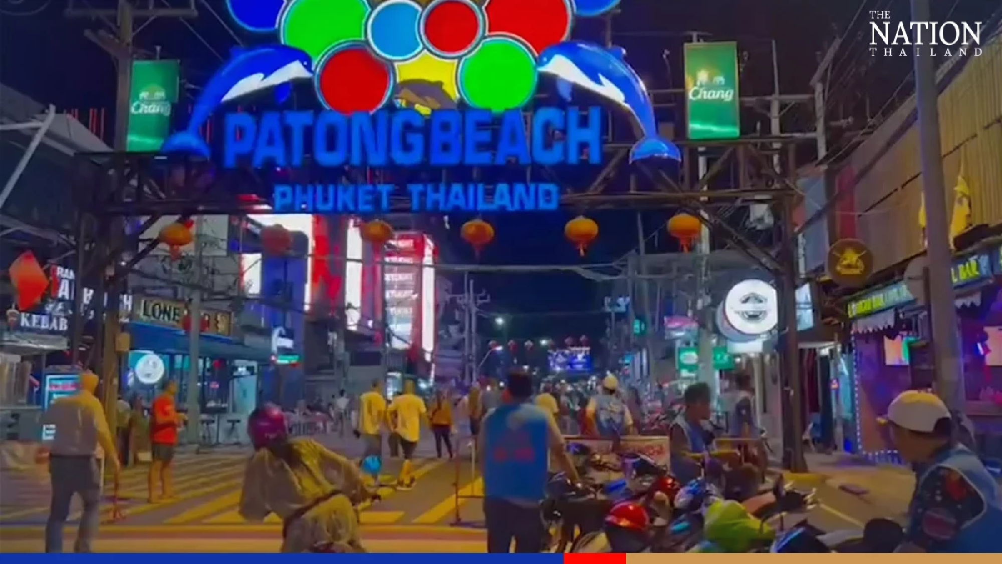 Revellers on Phuket’s Patong Beach flout water-splashing ban