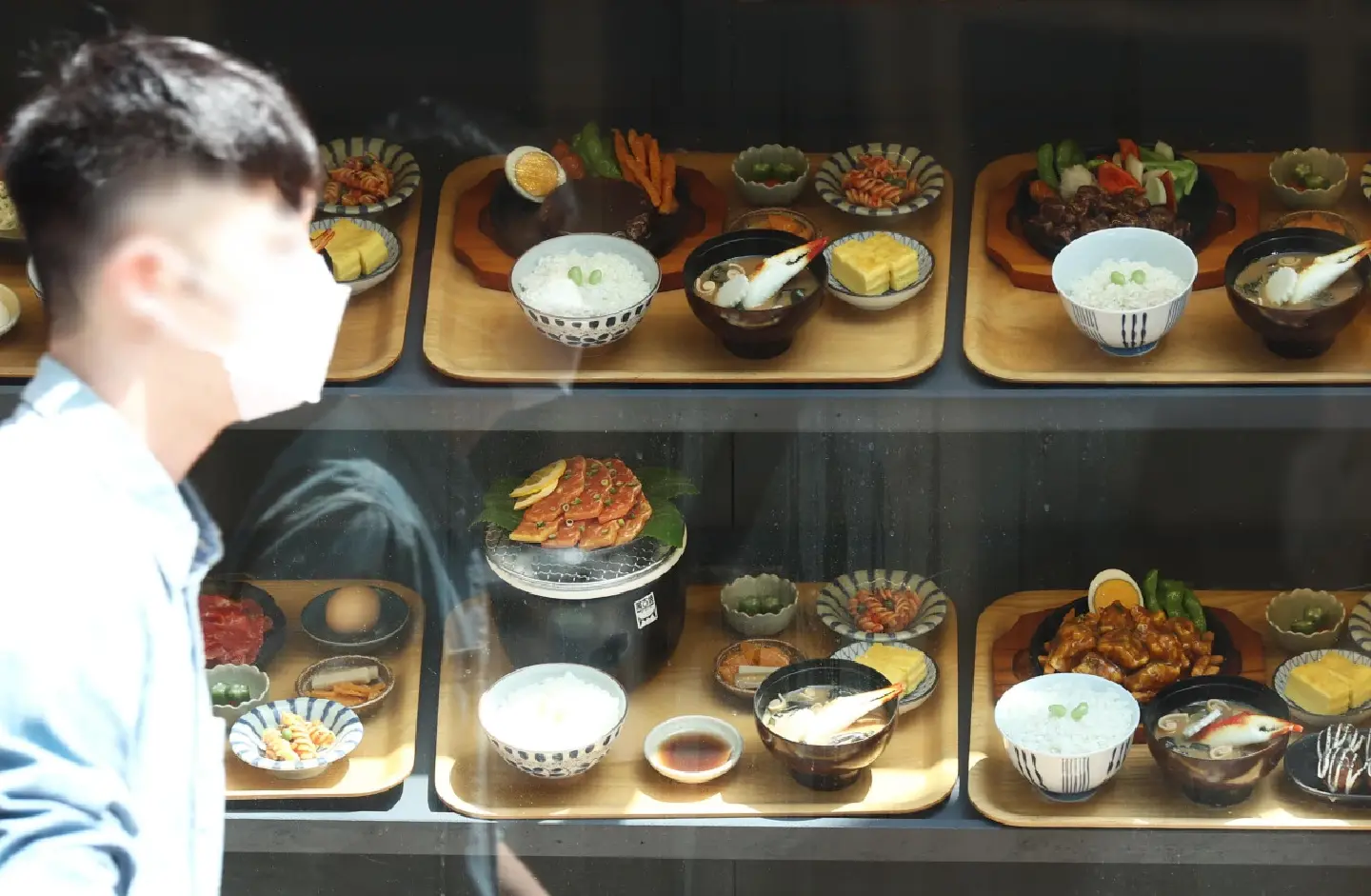 Eating out more expensive due to rising costs, demand