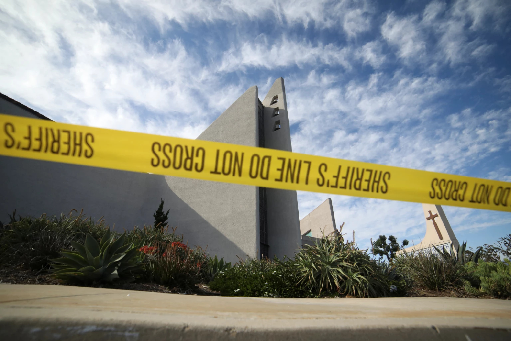 California churchgoers capture, hog-tie shooter