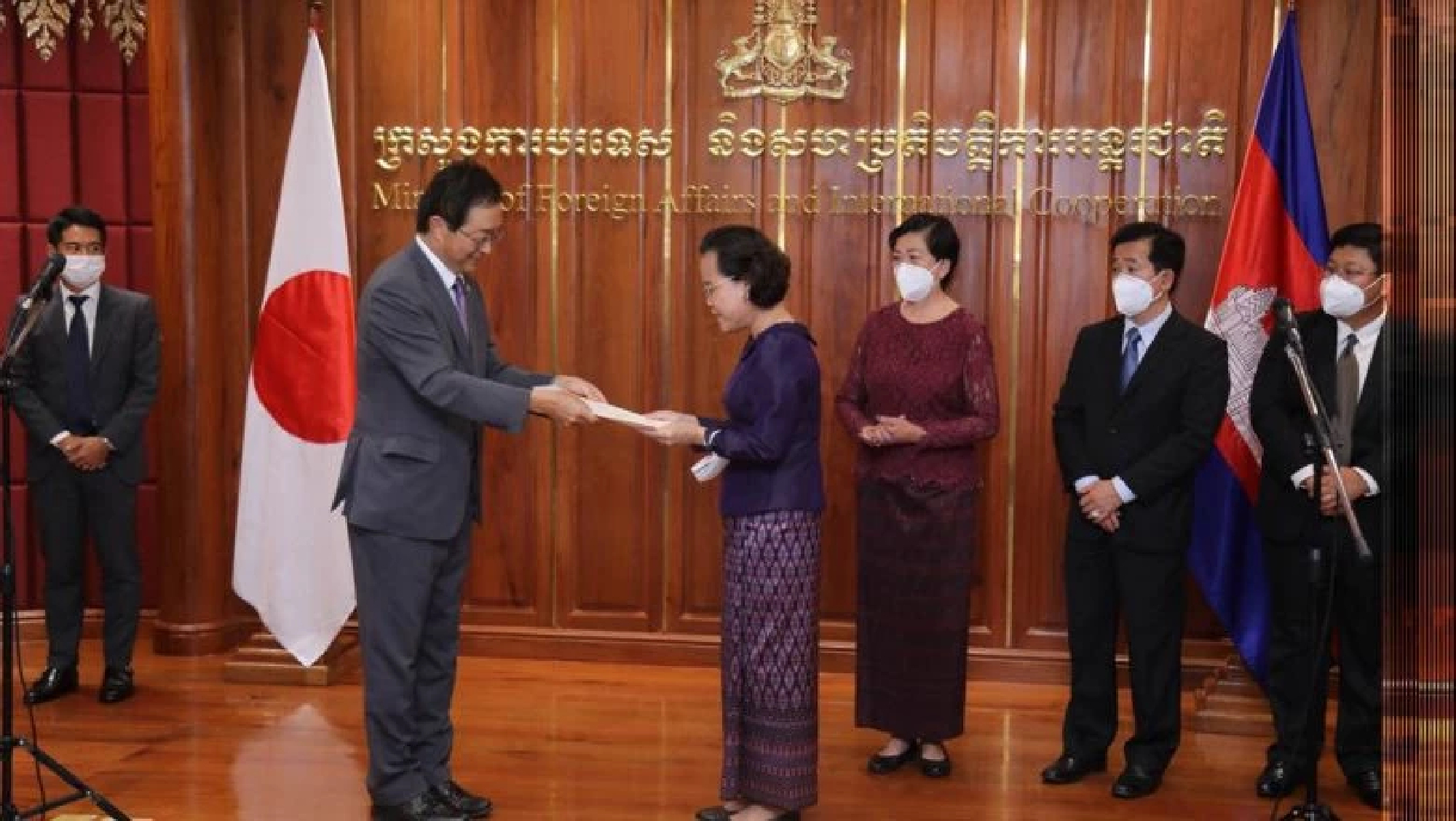 Japanese singer’s ode to Cambodia strengthens bilateral ties