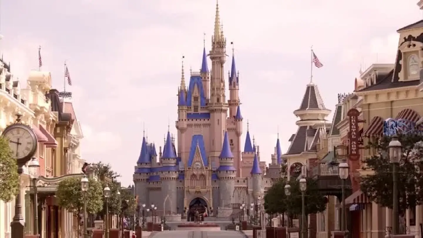 Florida lawmakers pass bill to revoke Disney's special status Florida lawmakers pass bill to revoke Disney's special status