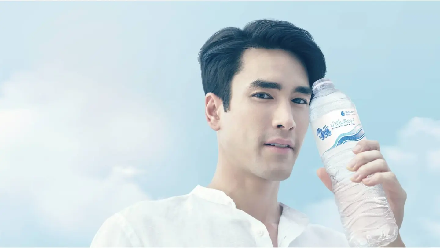 "Singha Drinking Water" aims high for 2022 with the "Select the right fresh, Select Singha Drinking Water" campaign with "Nadech Kugimiya" as the brand's presenter "Singha Drinking Water" aims high for 2022 with the "Select the right fresh, Select Singha Drinking Water" campaign with "Nadech Kugimiya" as the brand's presenter