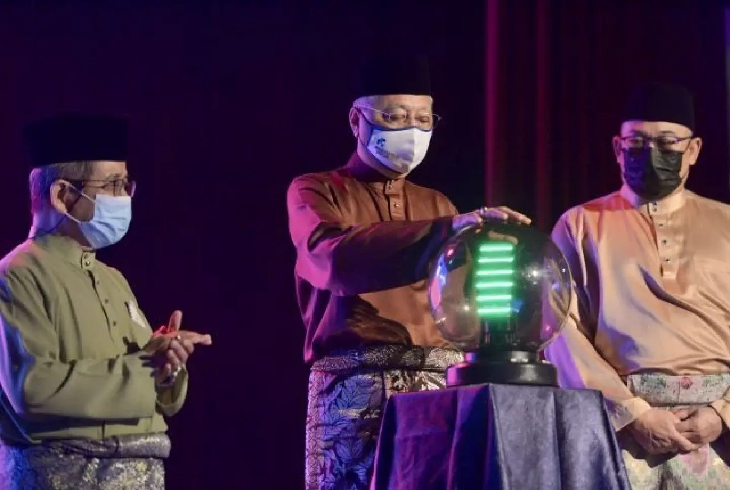 Malay, not Bahasa Malaysia for Asean use, says Malaysia PM