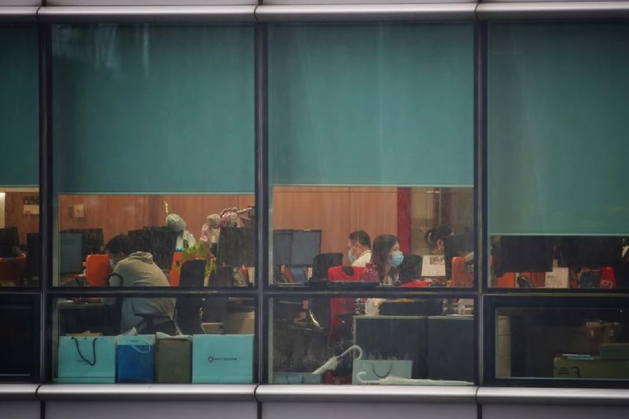 Six in 10 in Singapore prepared to request pay rise amid labour crunch, inflation: Survey